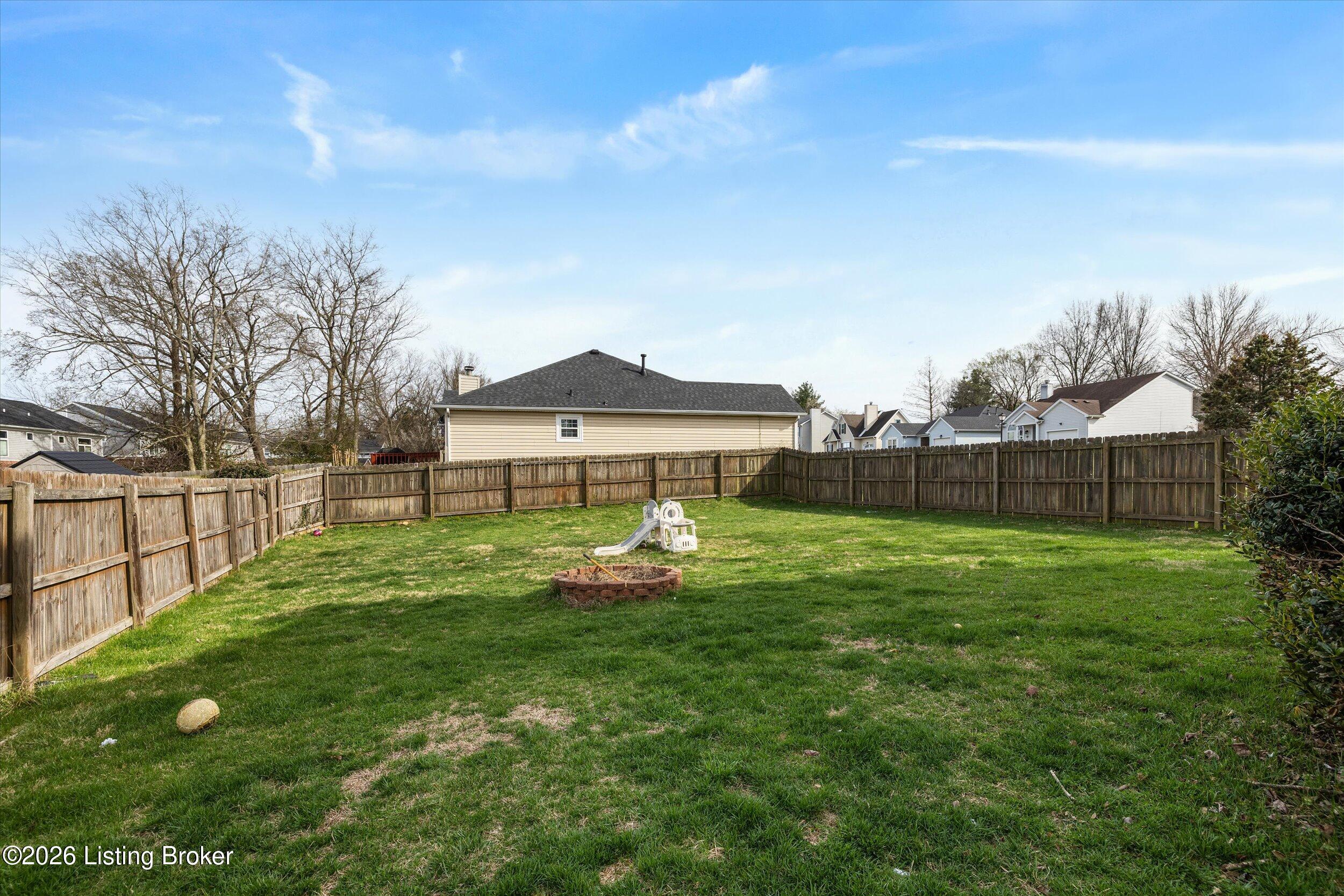 3817 Willowview Blvd