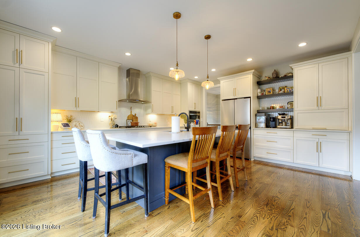 3103 Twin Creek Dr