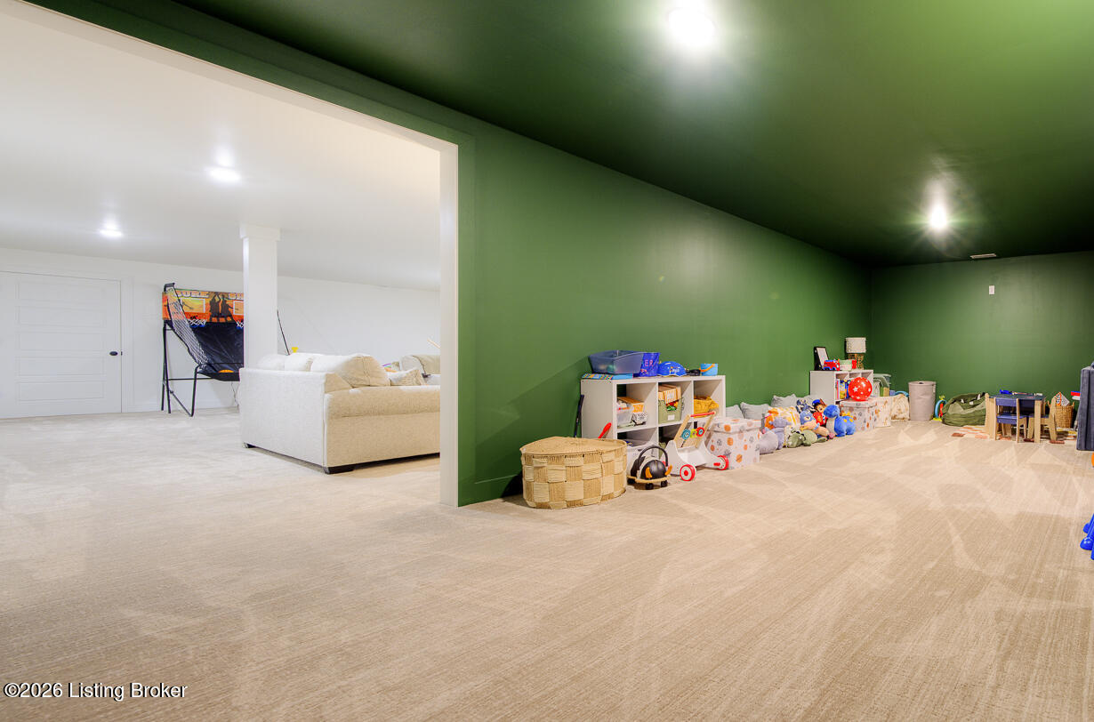 3103 Twin Creek Dr