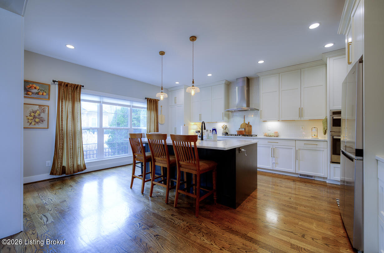 3103 Twin Creek Dr