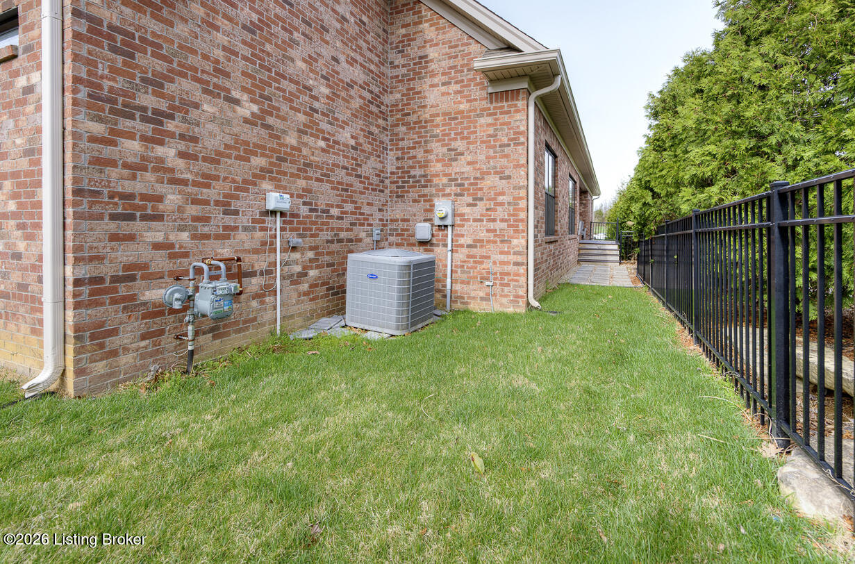 3103 Twin Creek Dr