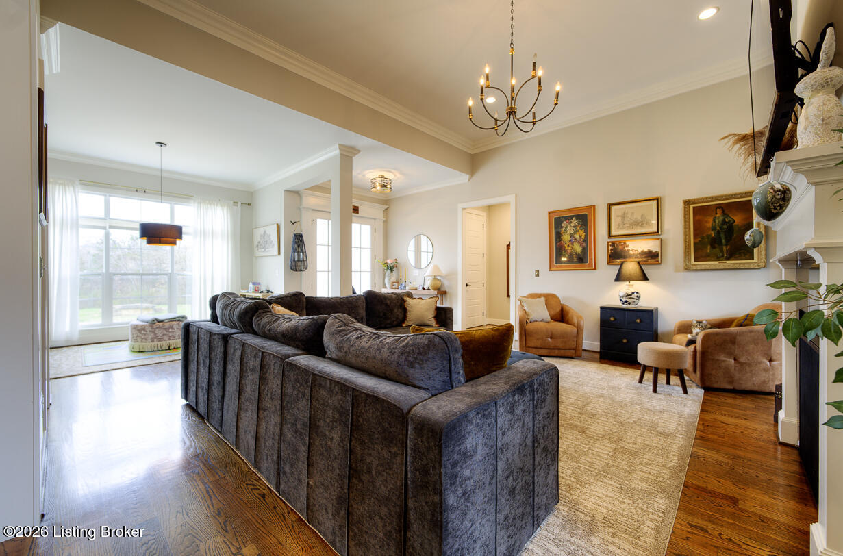 3103 Twin Creek Dr