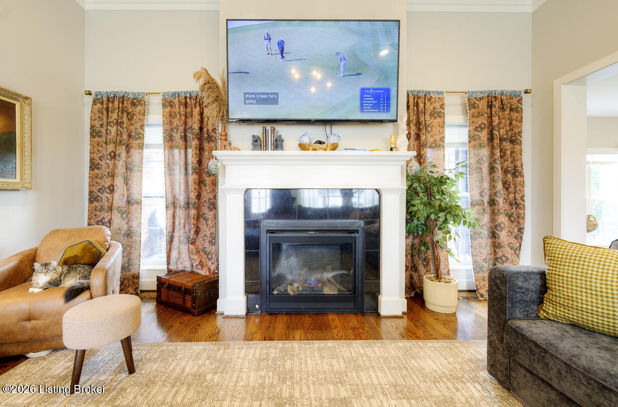 3103 Twin Creek Dr