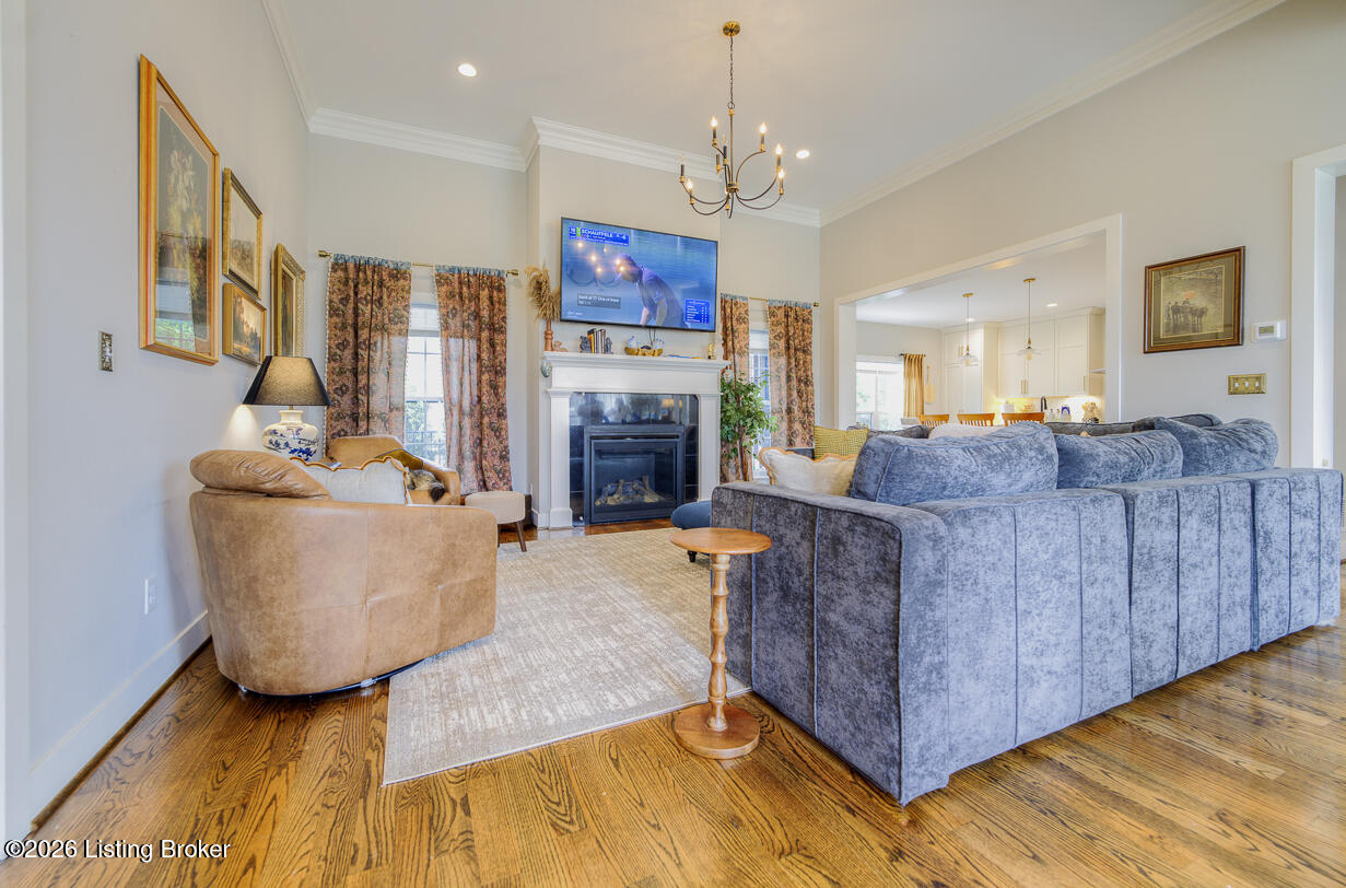 3103 Twin Creek Dr