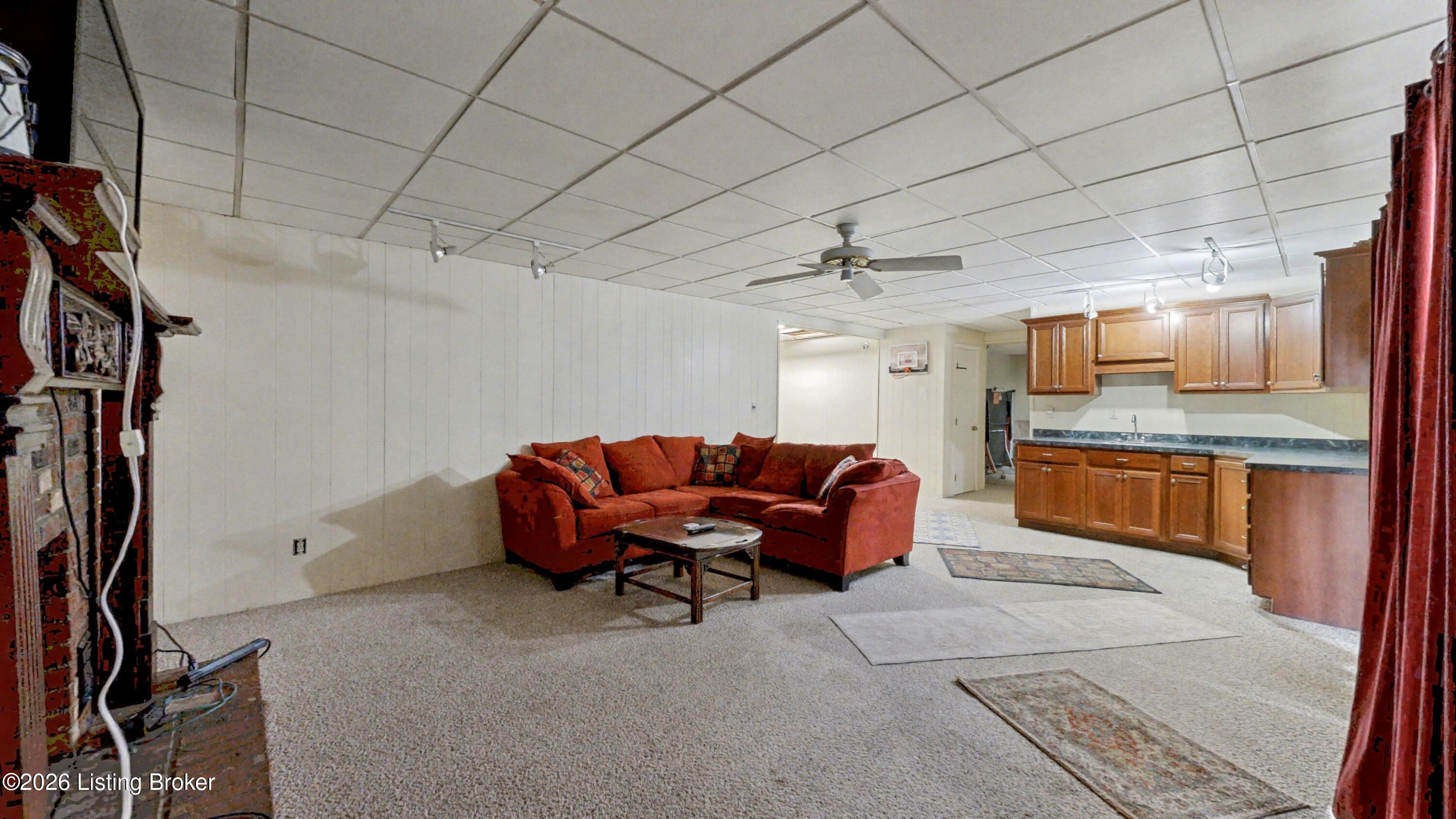 2406 Phoenix Hill Dr