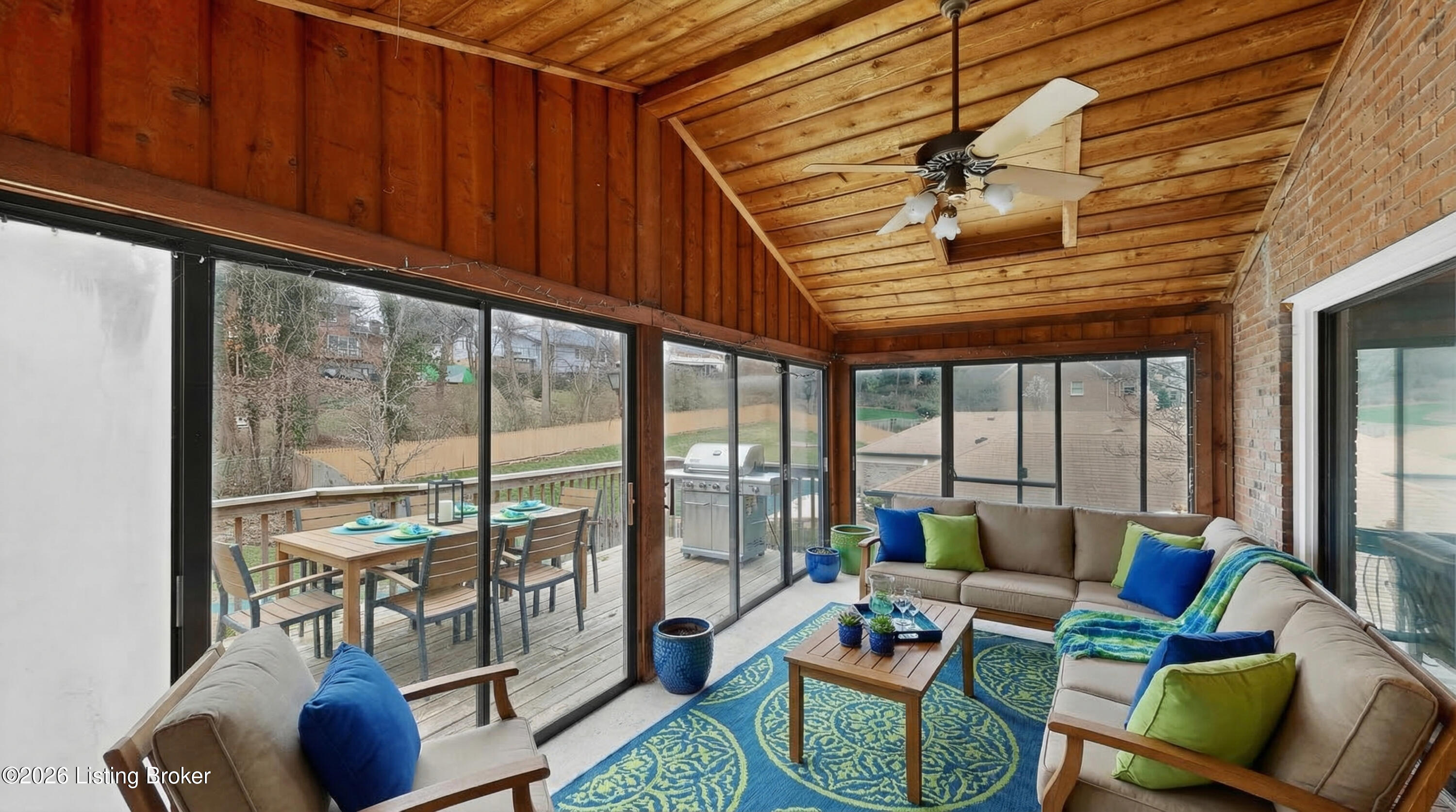 2406 Phoenix Hill Dr