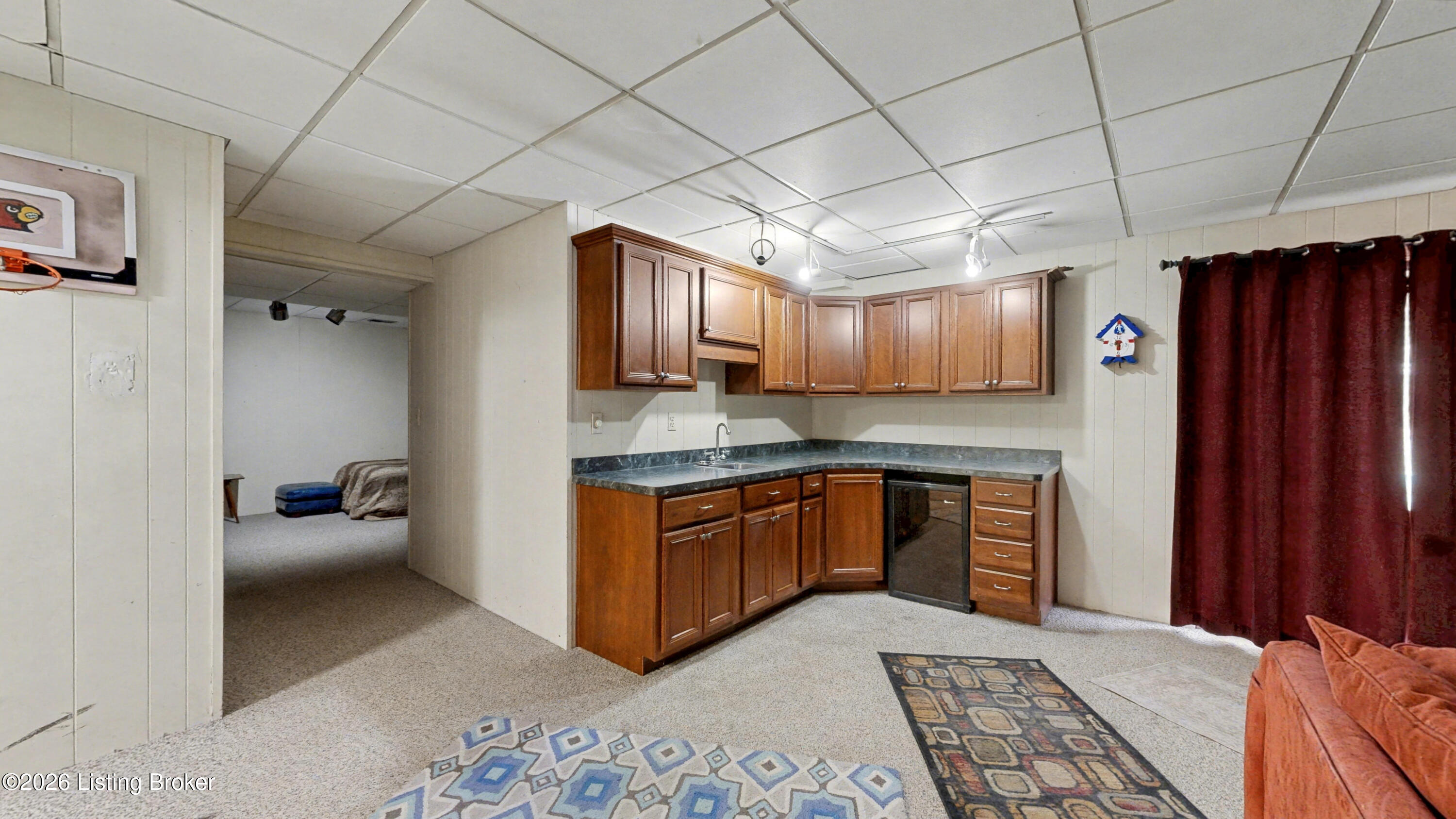 2406 Phoenix Hill Dr
