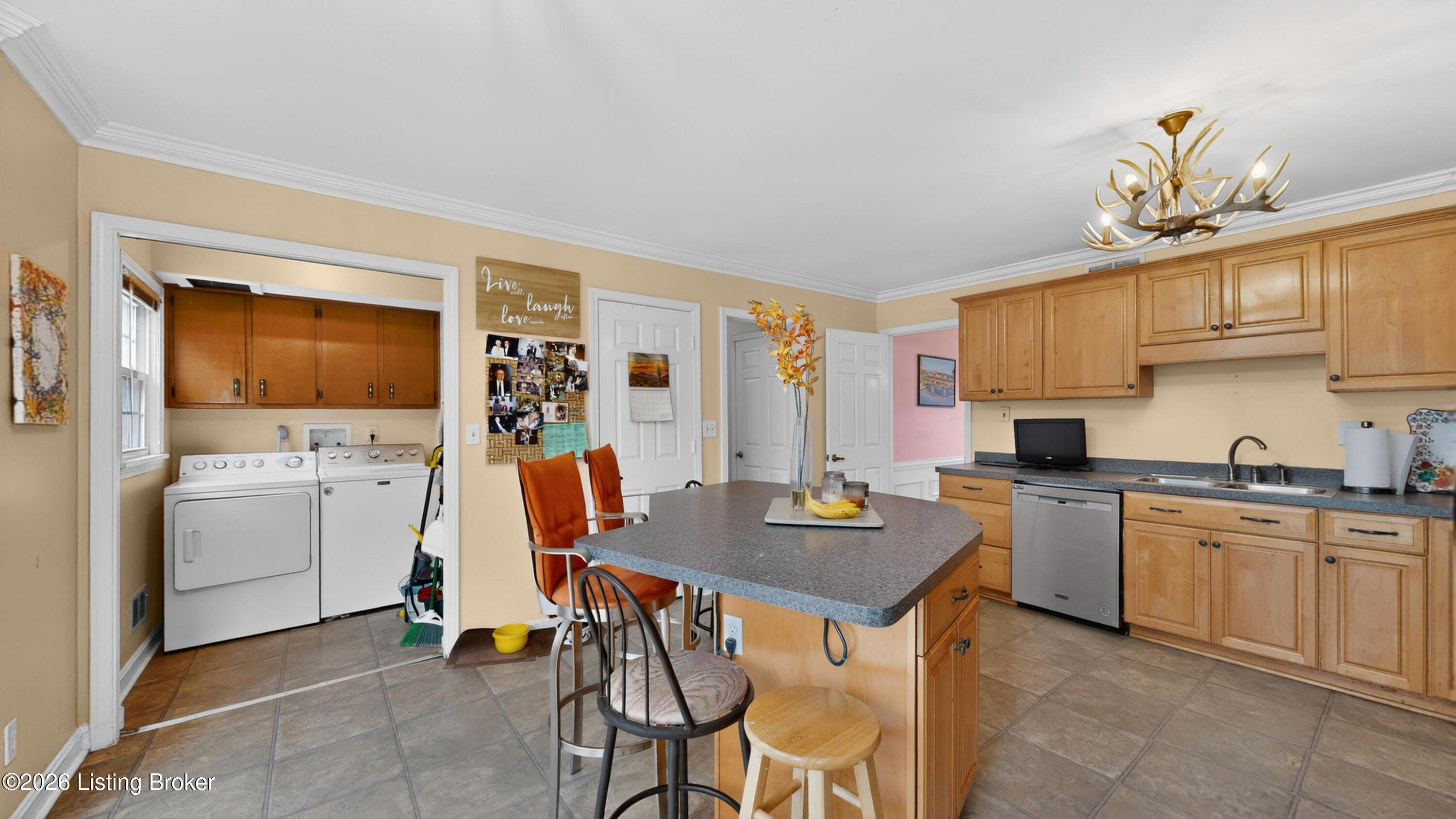 2406 Phoenix Hill Dr