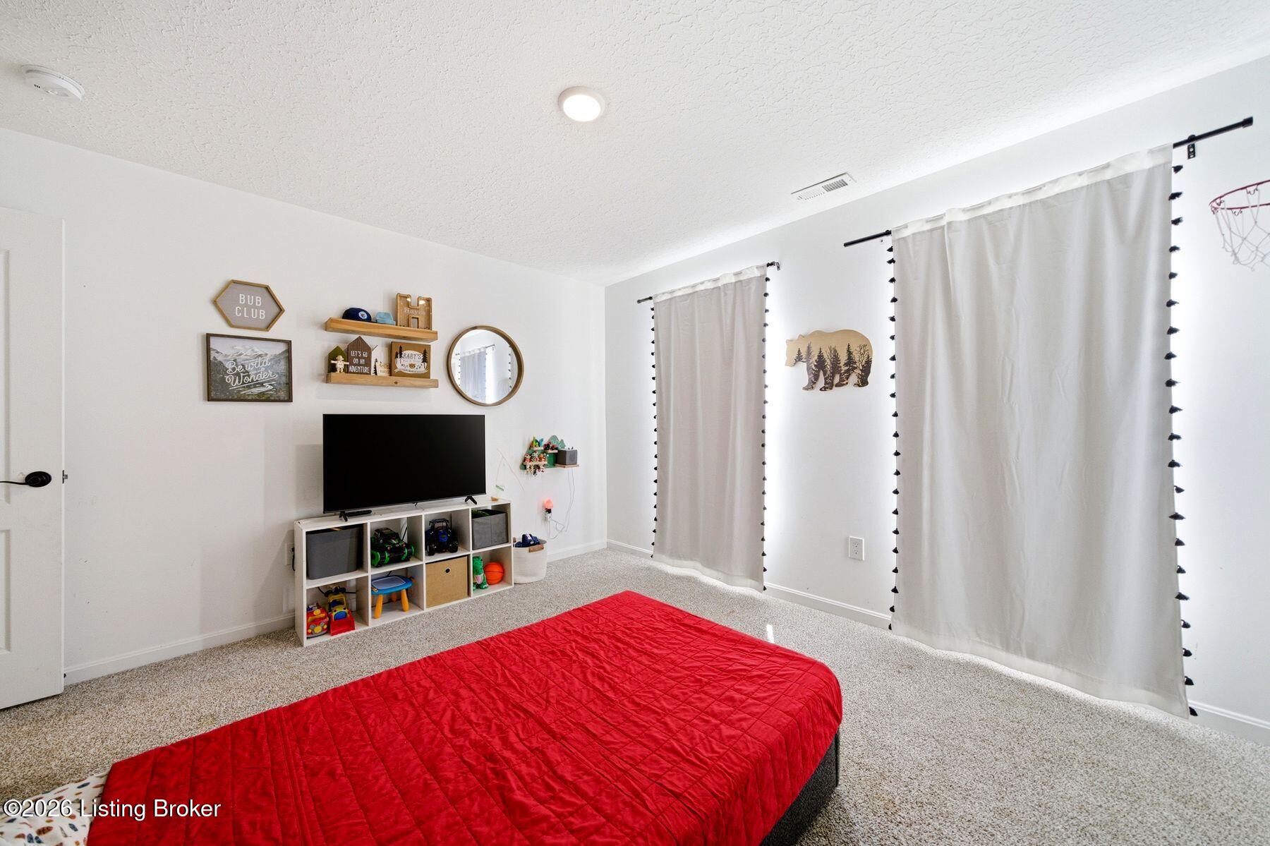 112 Ravens Nest Ct