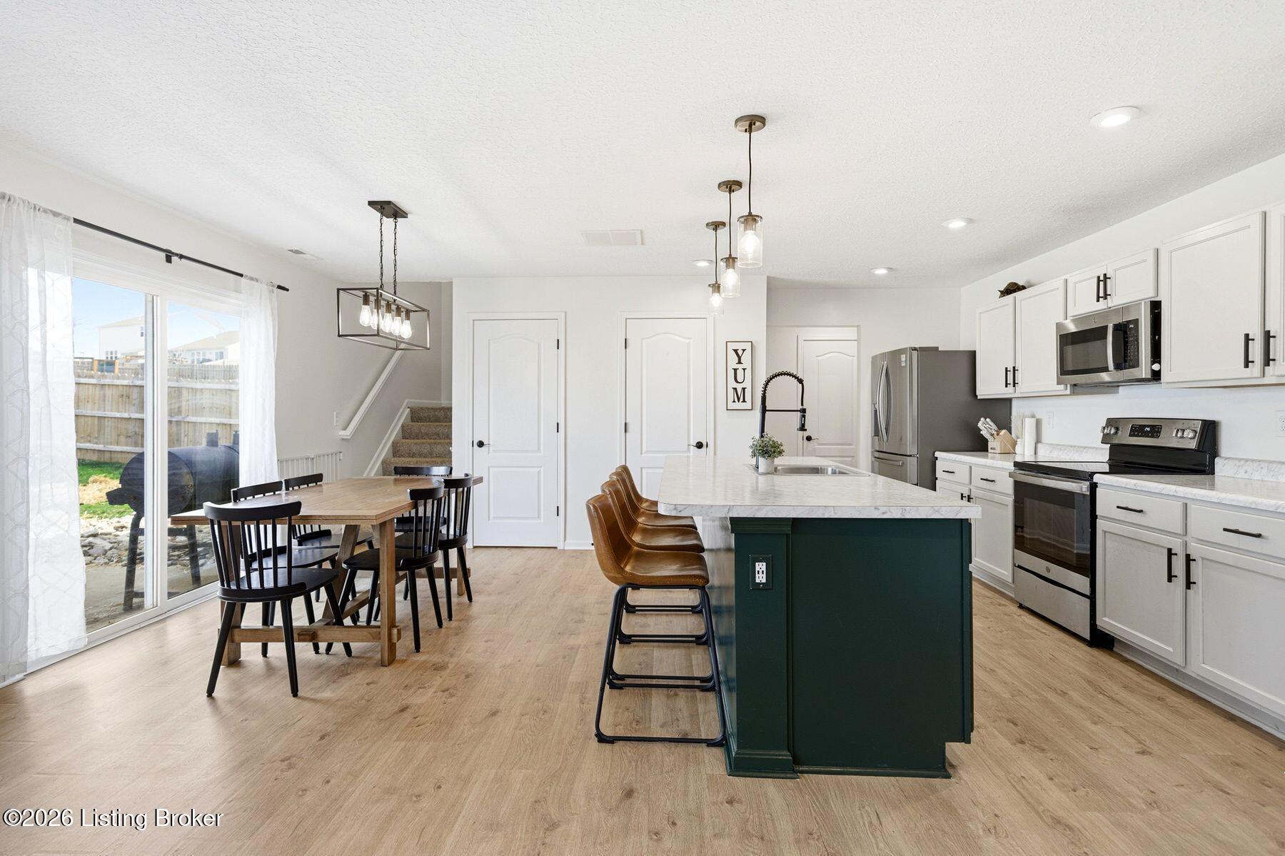 112 Ravens Nest Ct