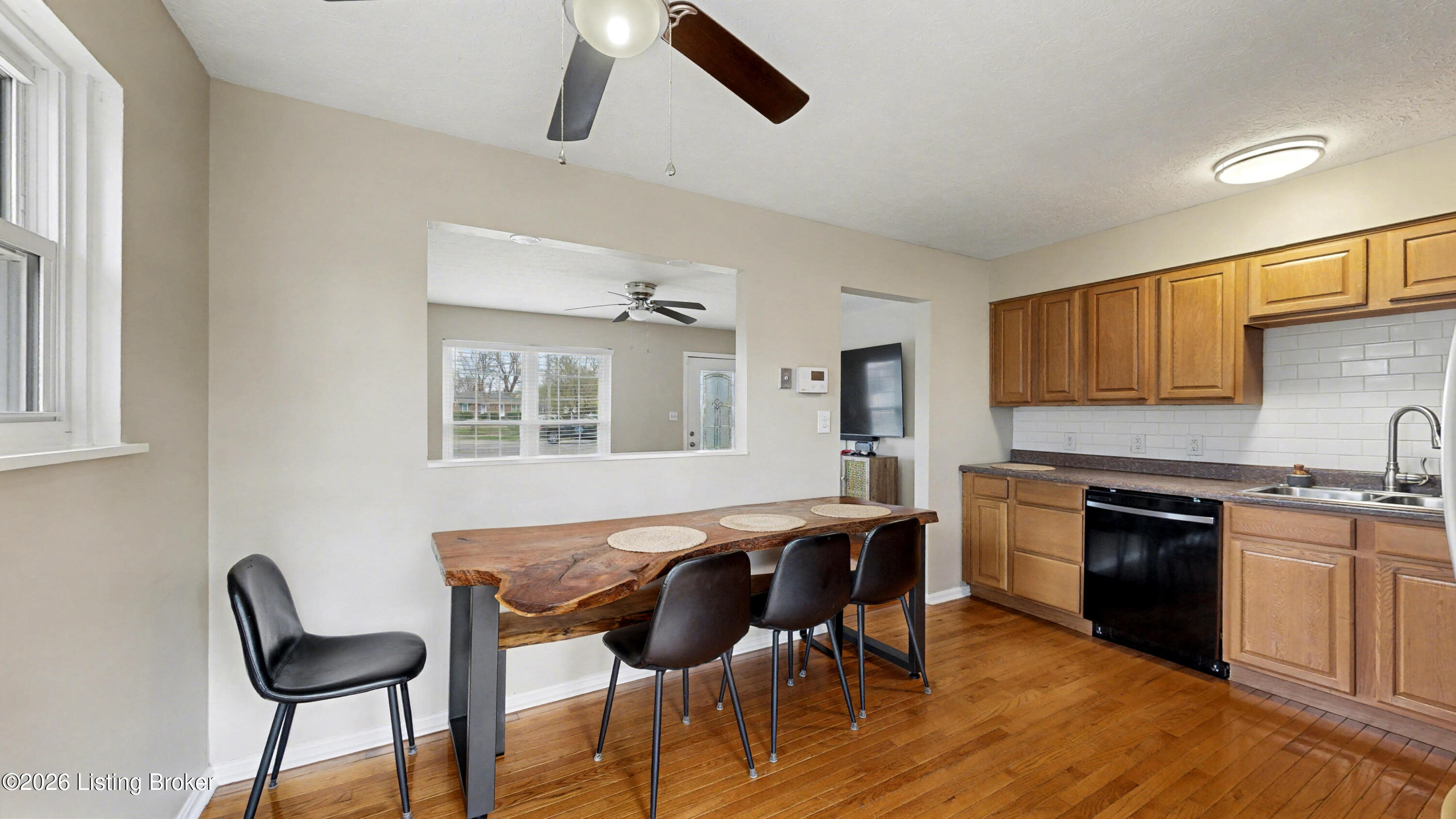 6905 Jessica Ct