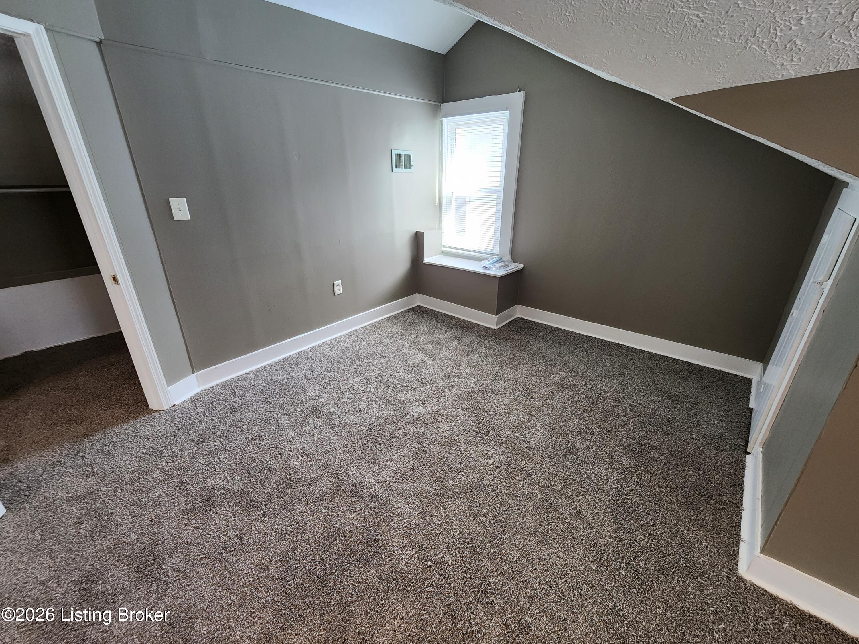 337 W Kenwood Way