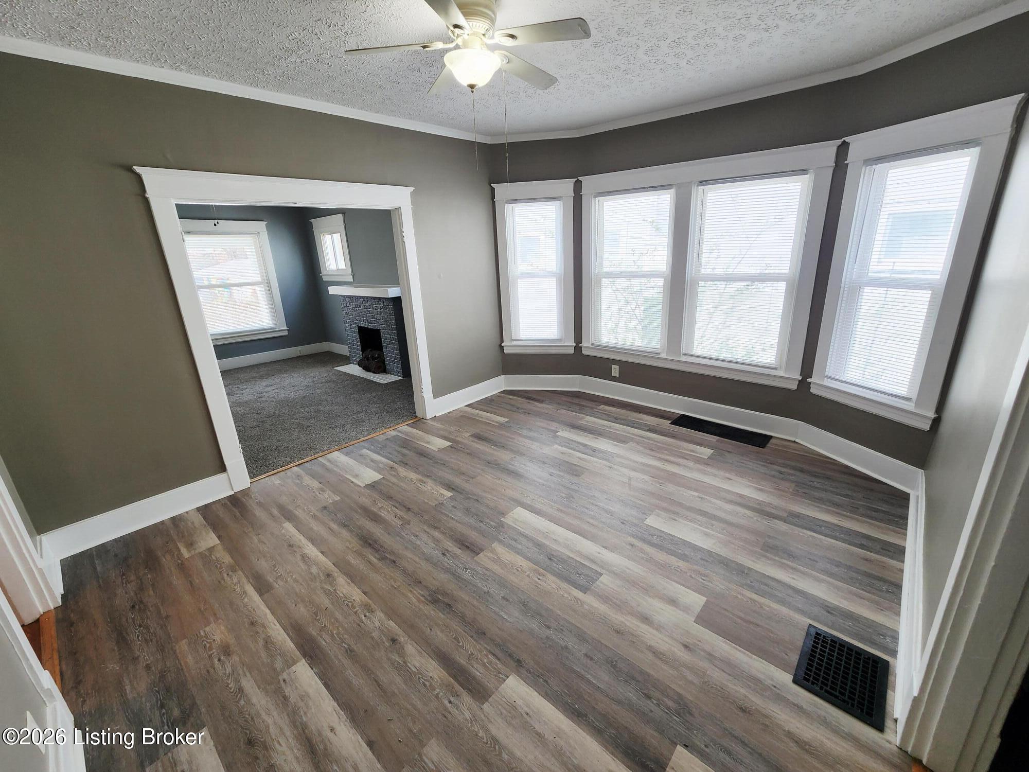337 W Kenwood Way