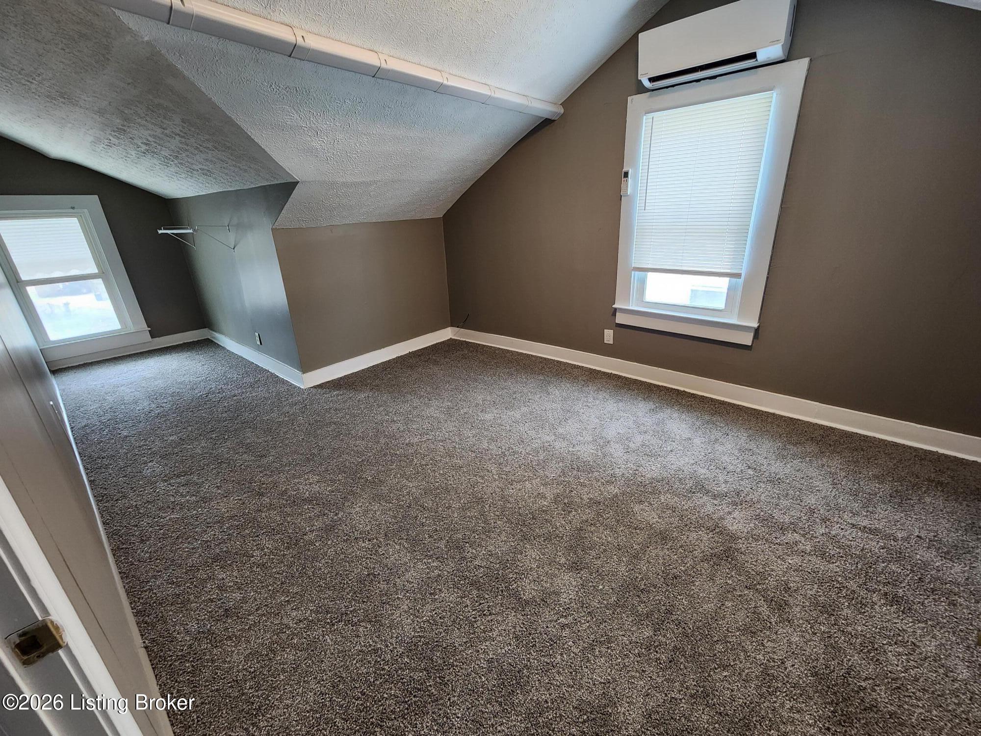 337 W Kenwood Way