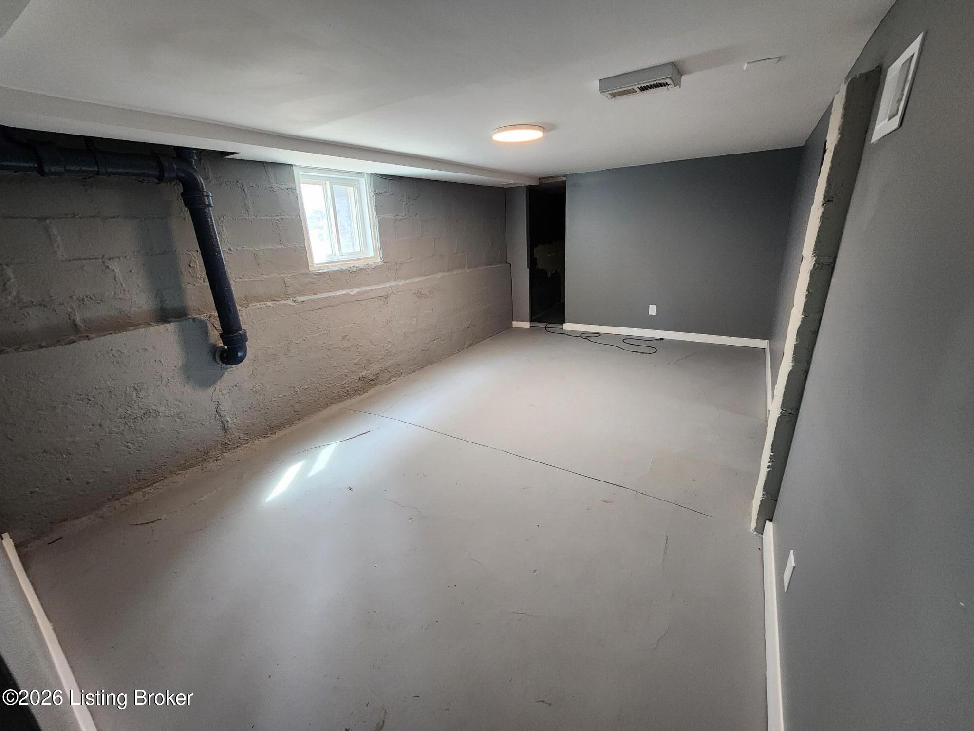 337 W Kenwood Way