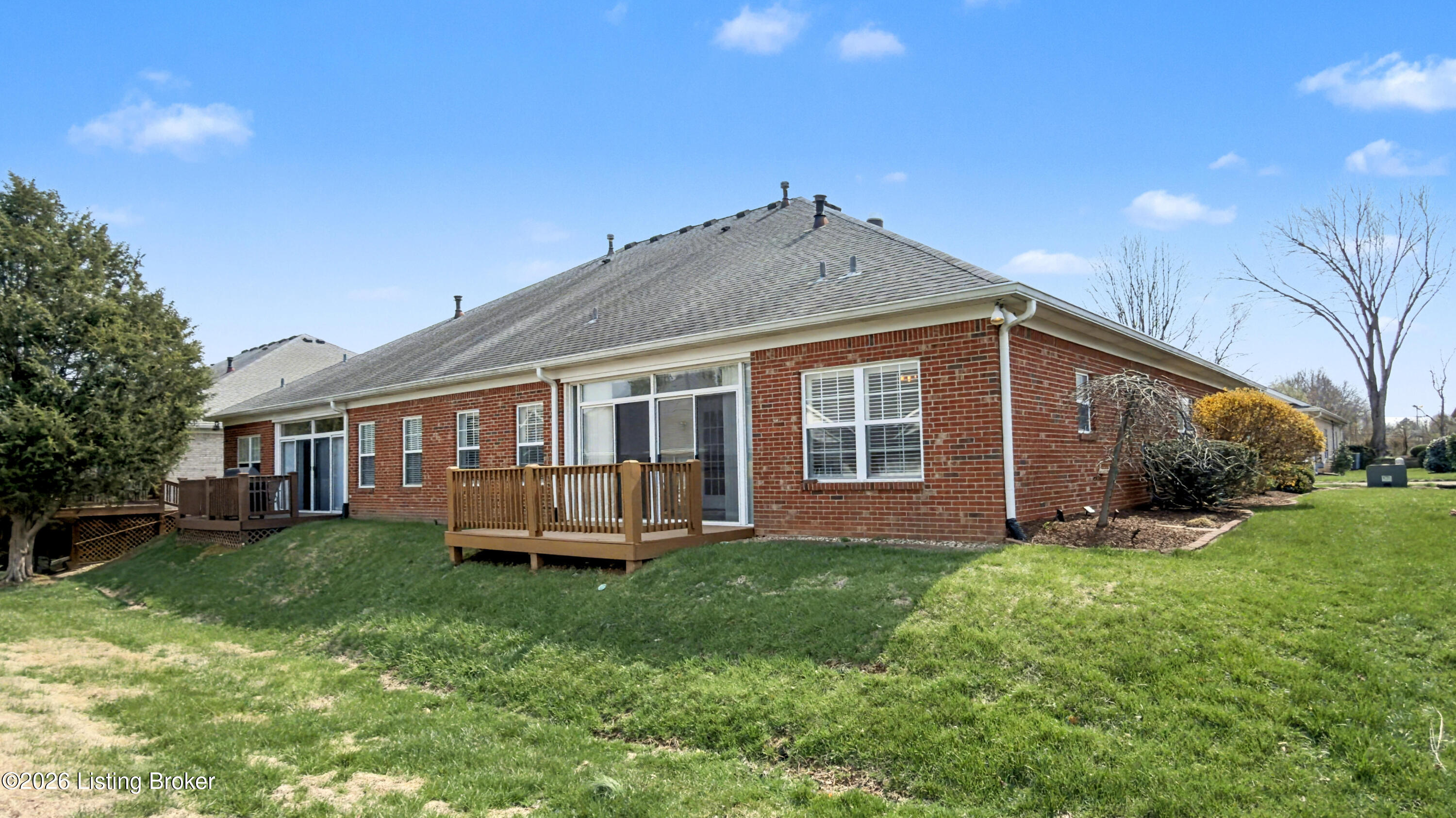 10517 Sawyer Pl