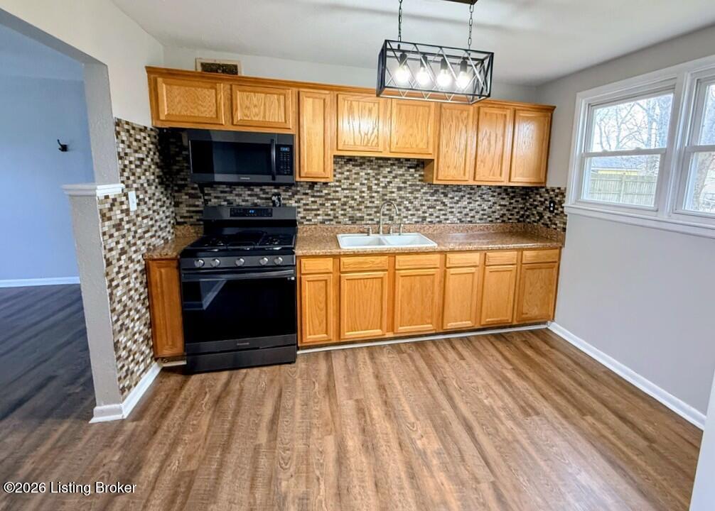 7319 Betsy Ross Dr