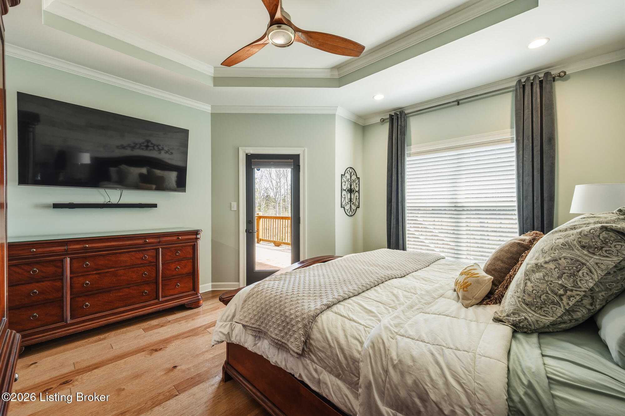 2421 Middle Creek Ct