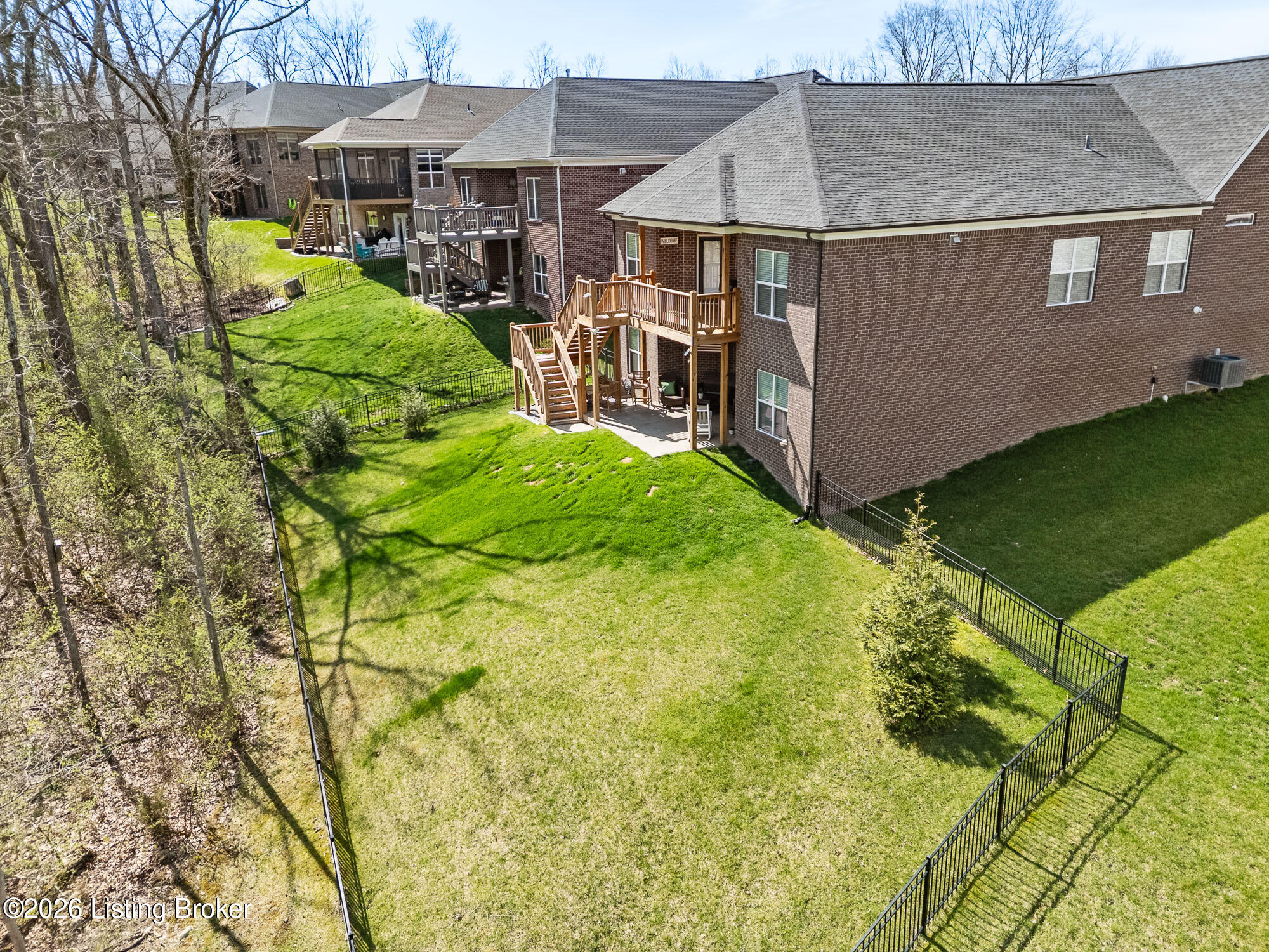 2421 Middle Creek Ct