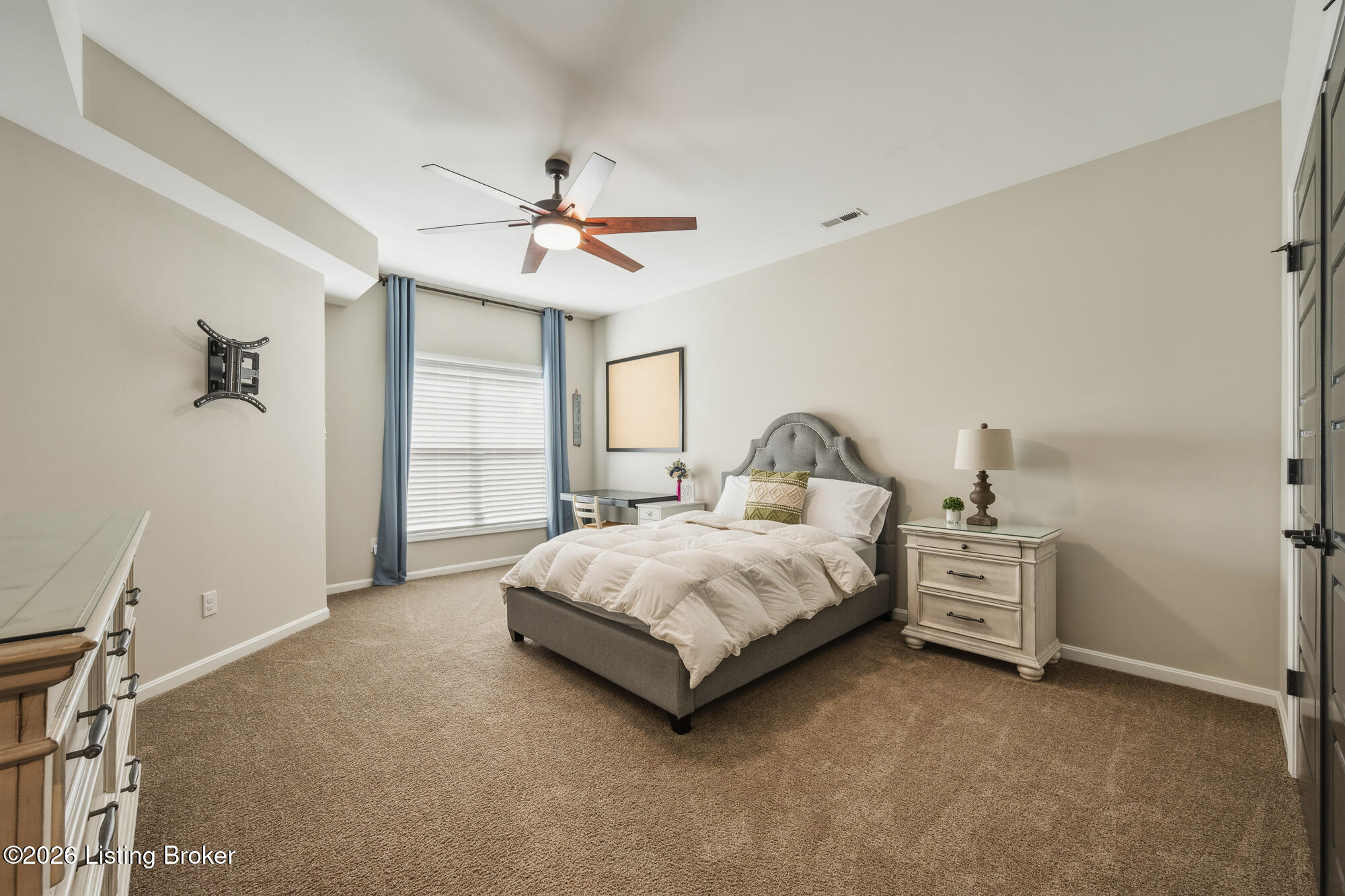 2421 Middle Creek Ct