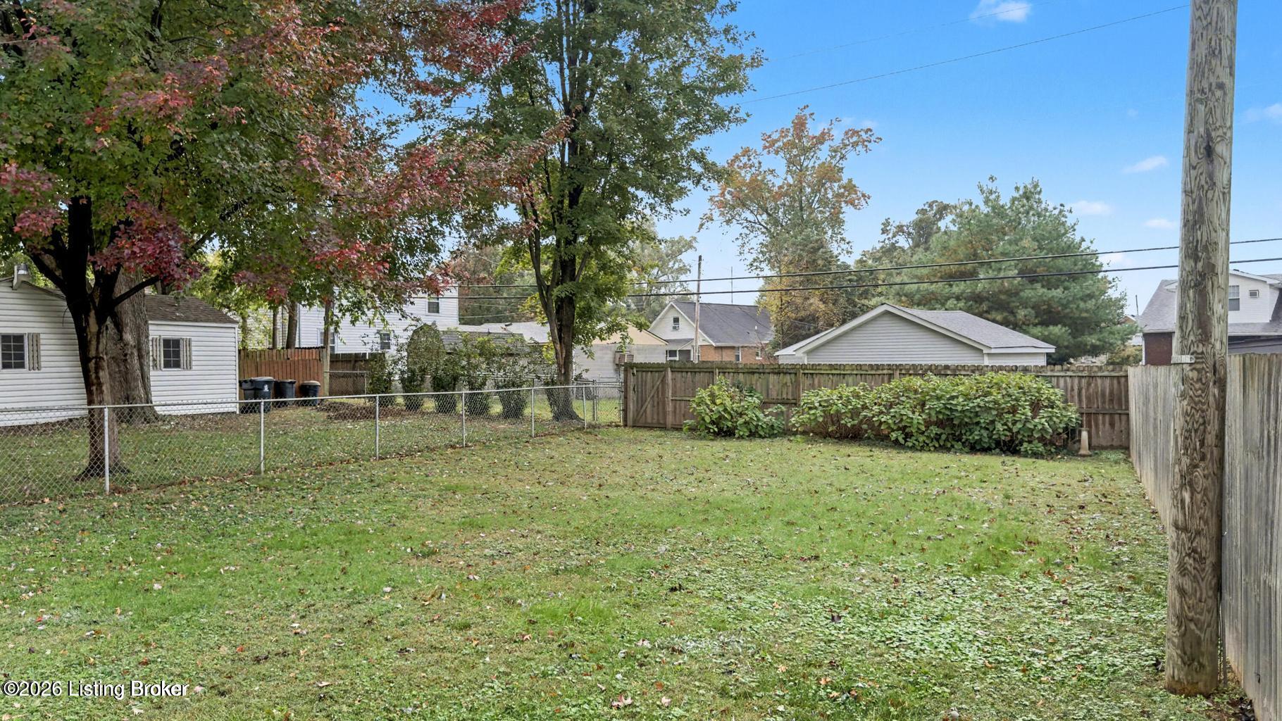 2438 Bradley Ave