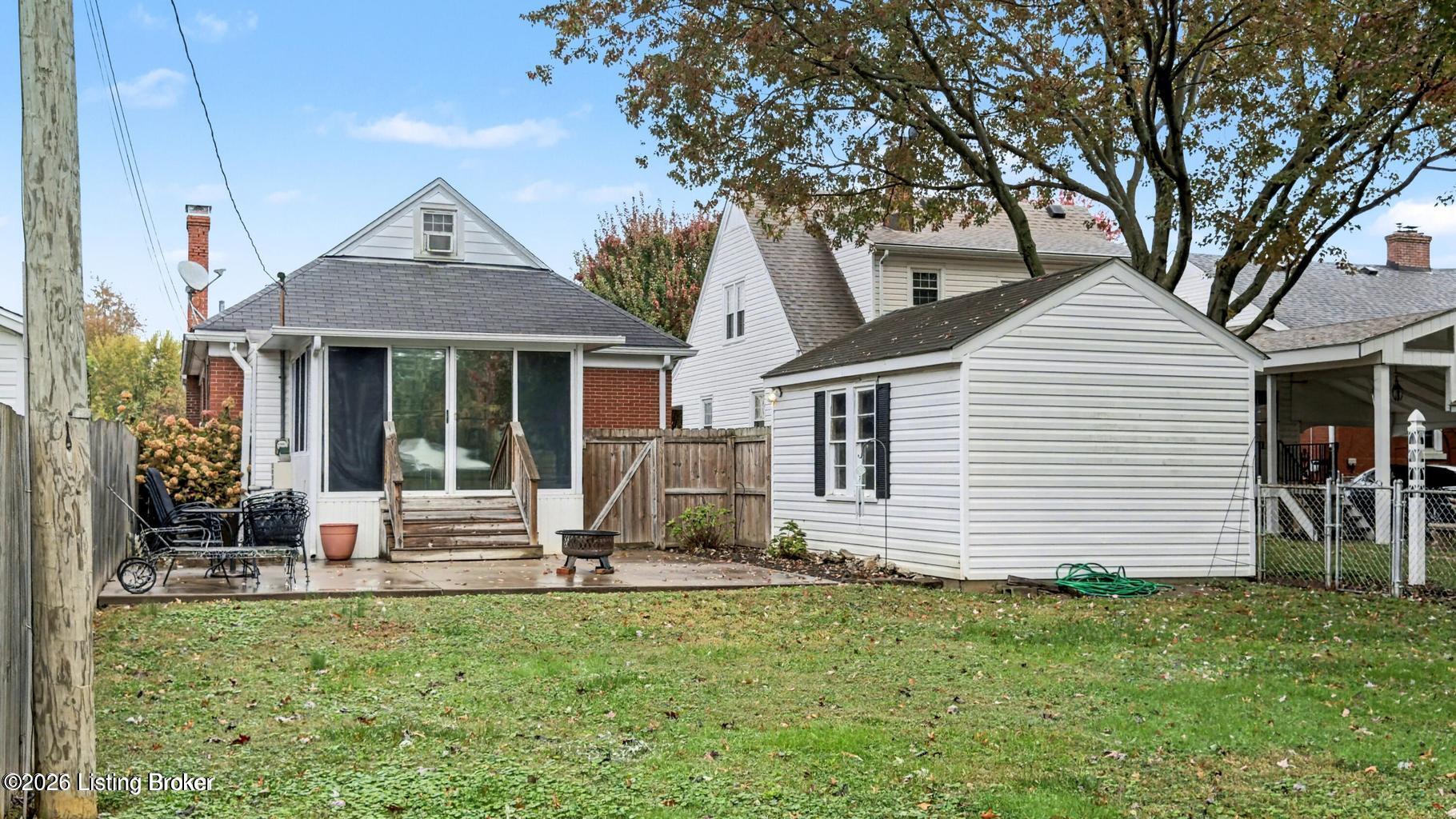 2438 Bradley Ave