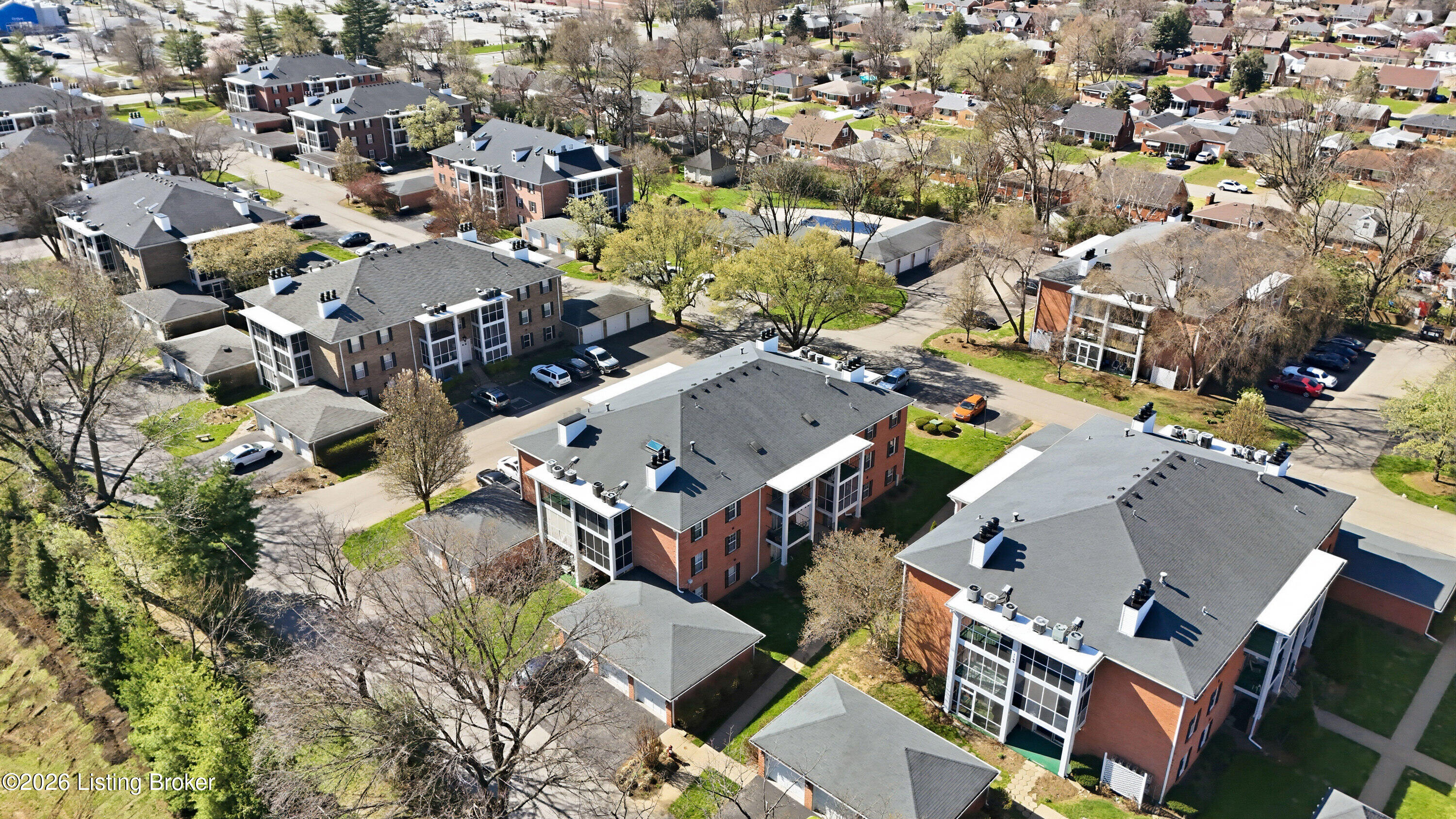 906 Donard Park Ave