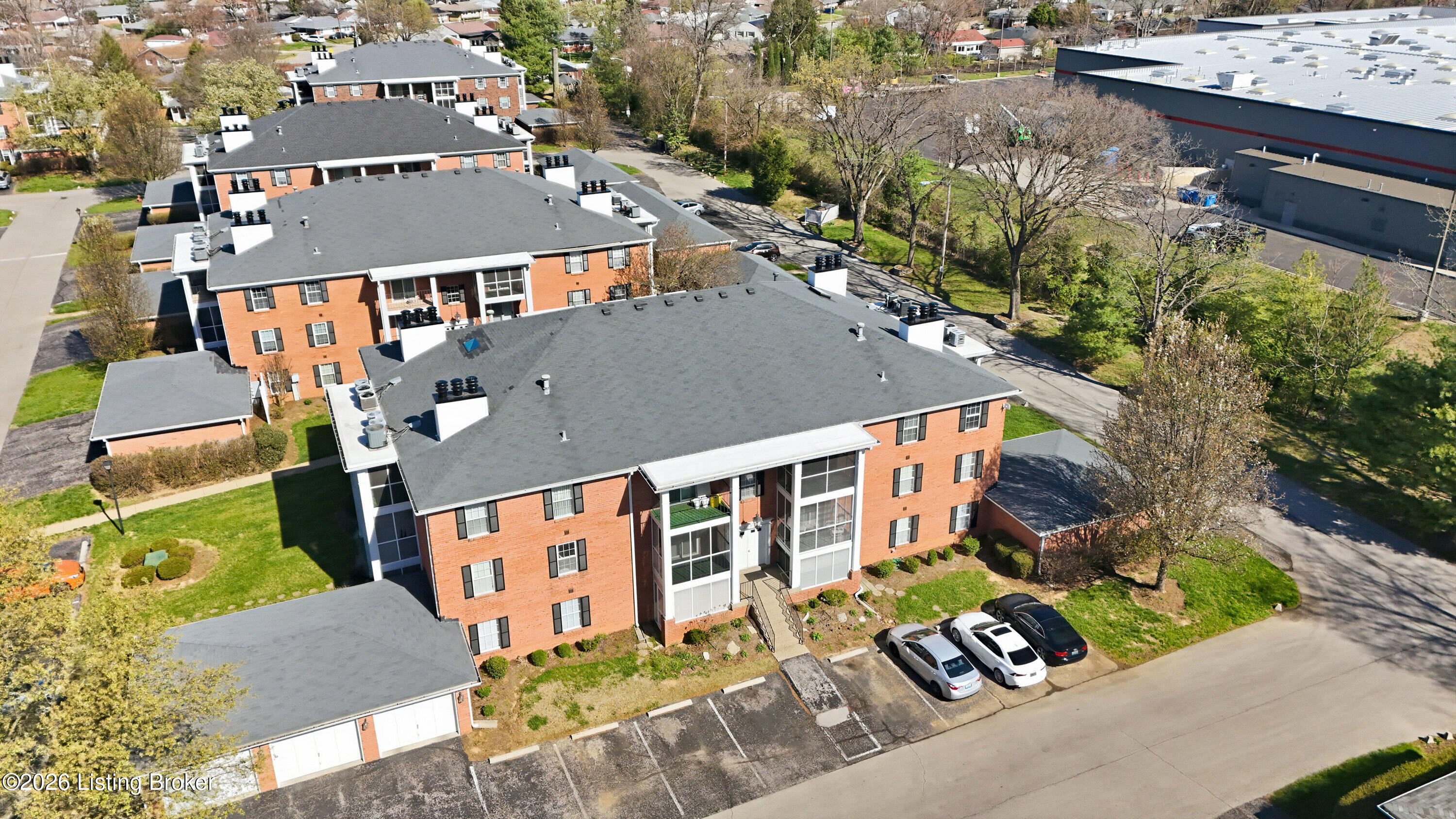 906 Donard Park Ave
