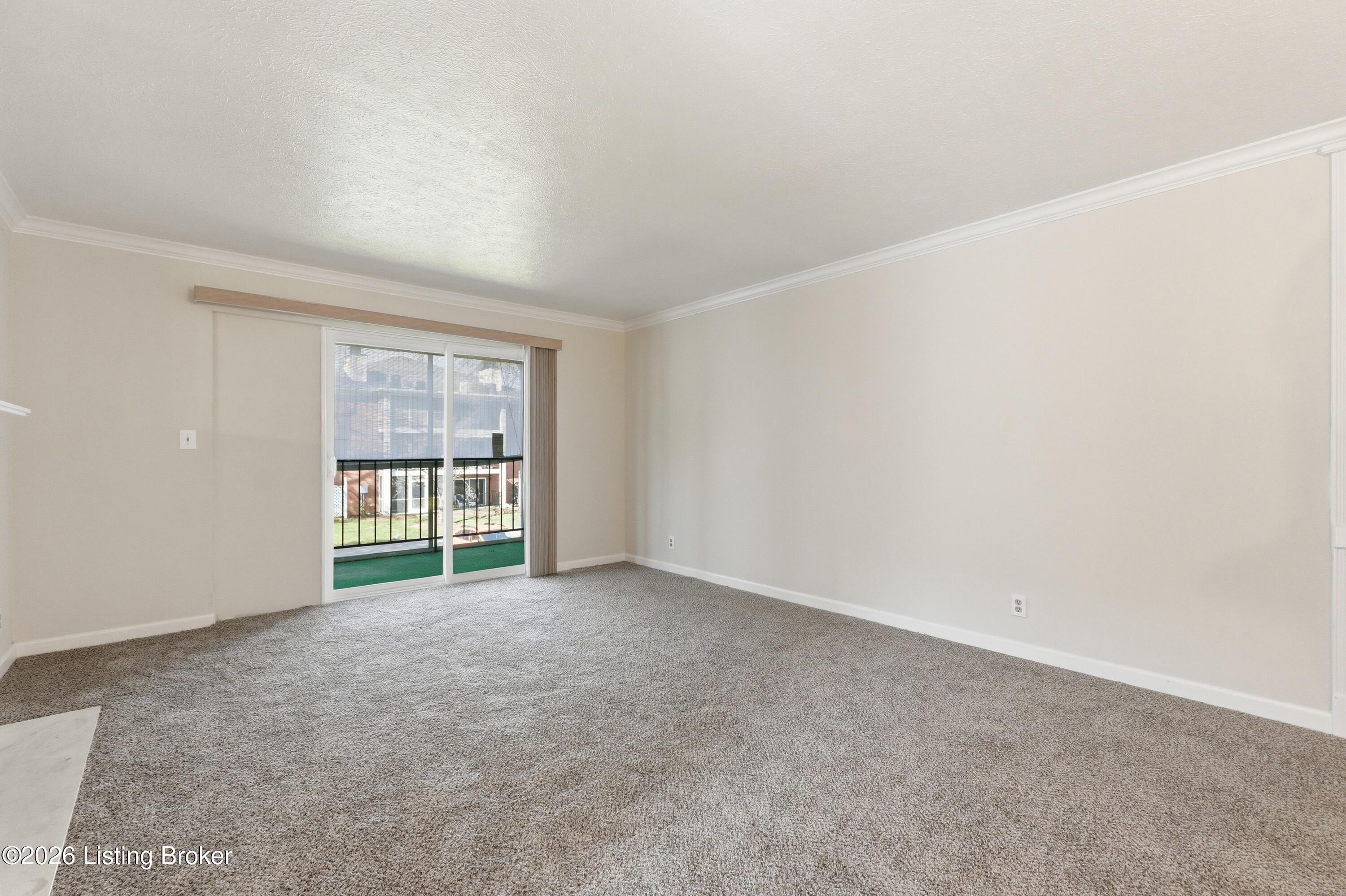 906 Donard Park Ave