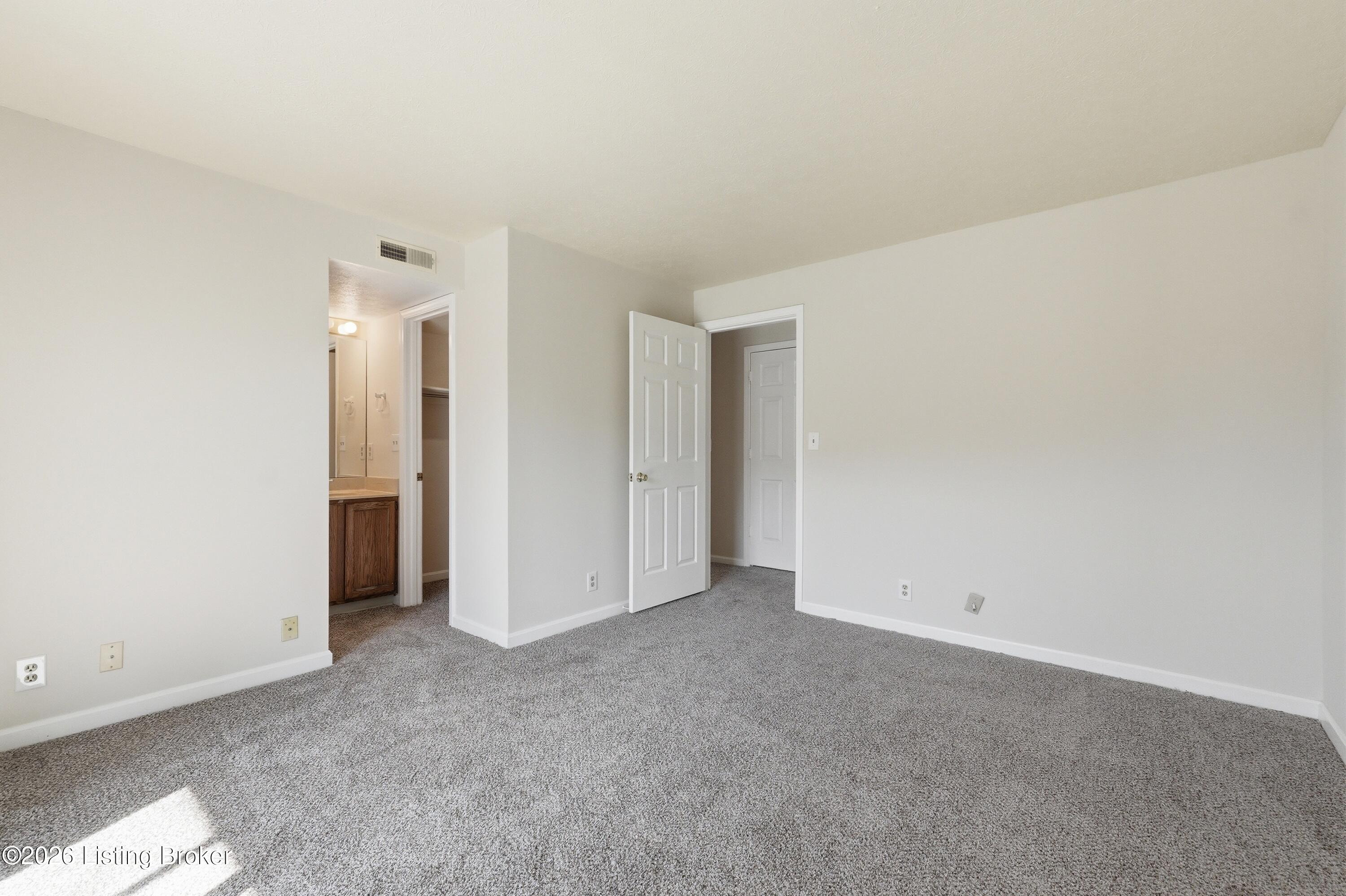 906 Donard Park Ave