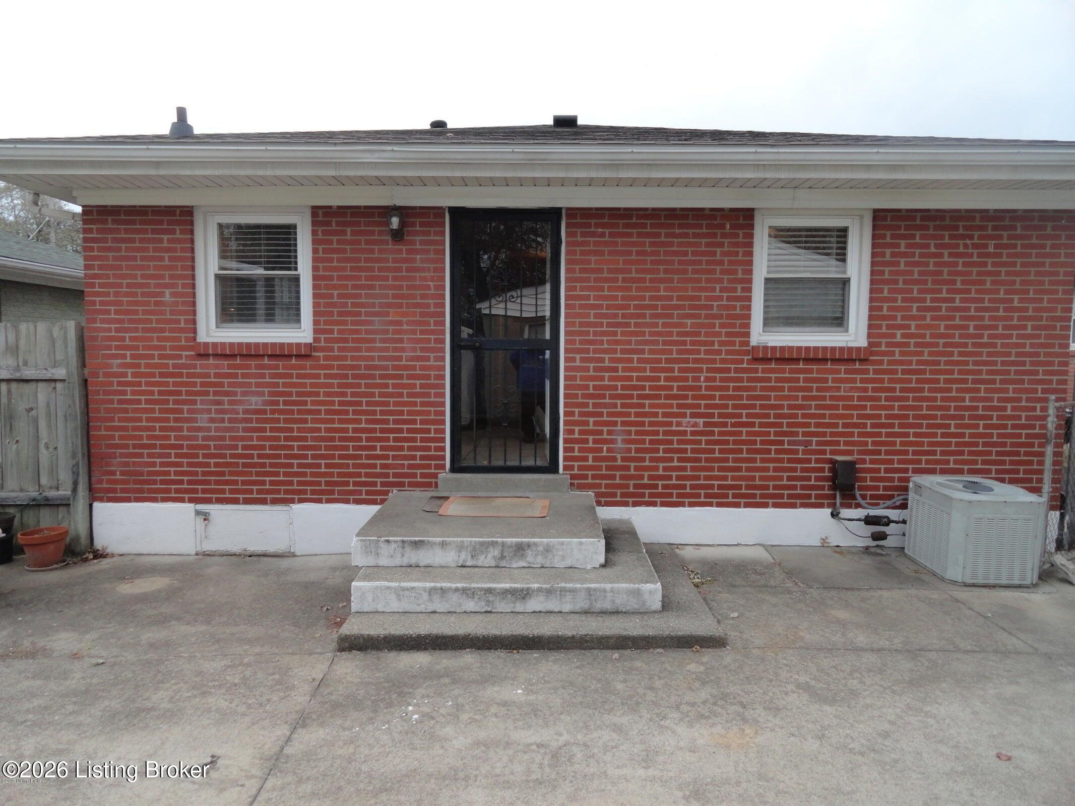 5531 Halstead Ave