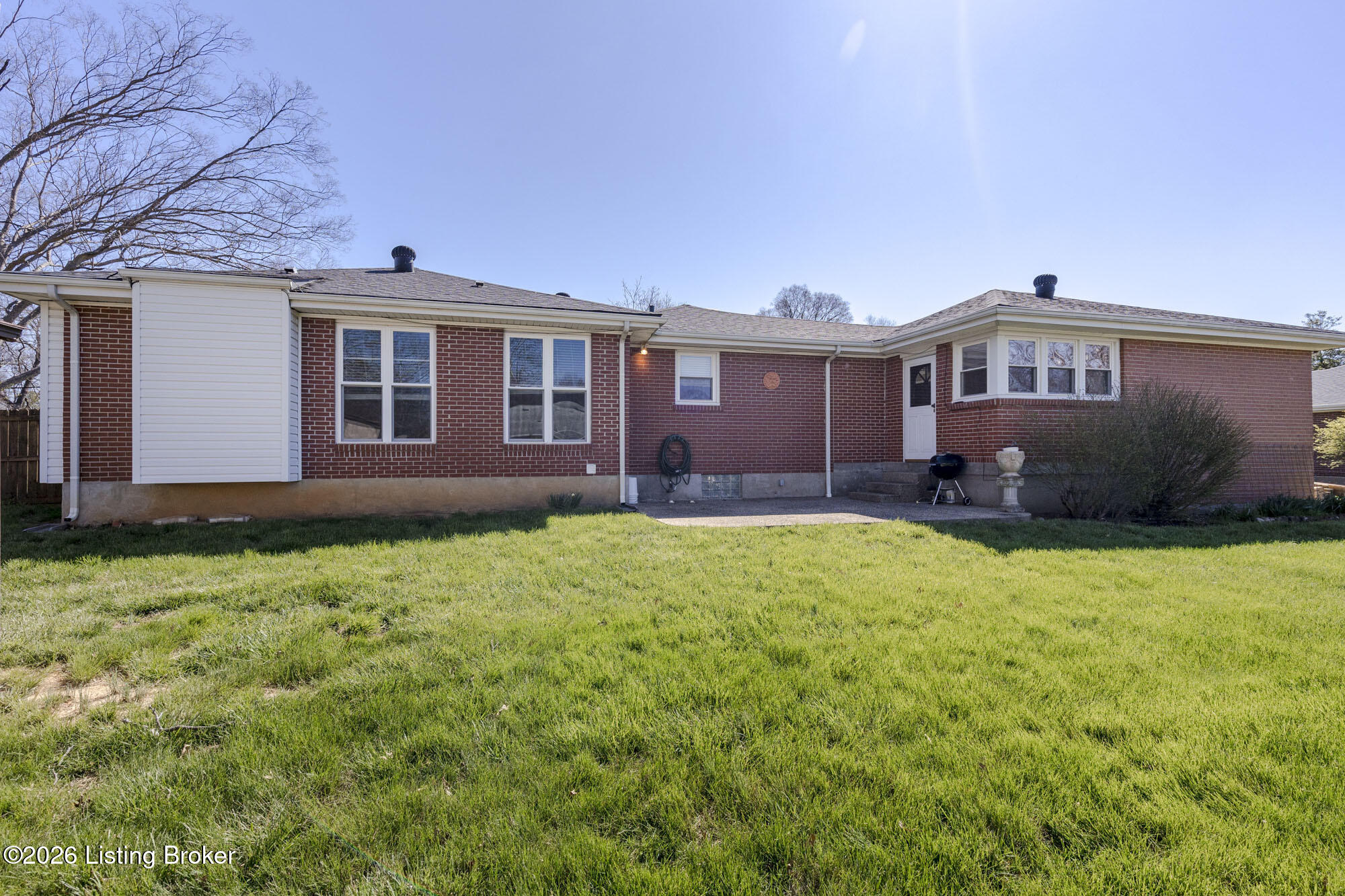 3108 Hewitt Ave
