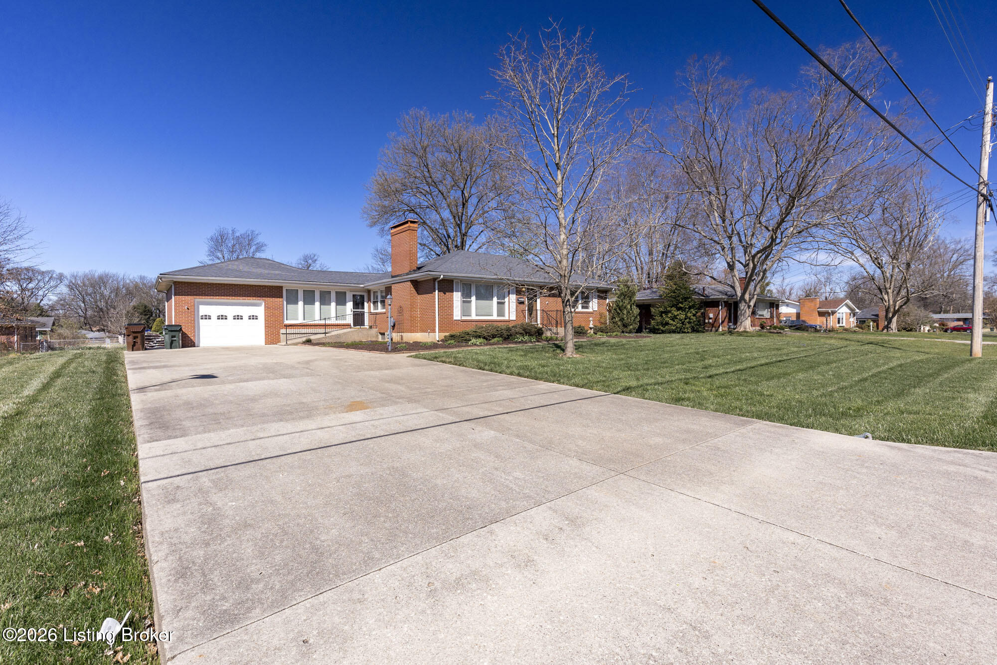 3108 Hewitt Ave
