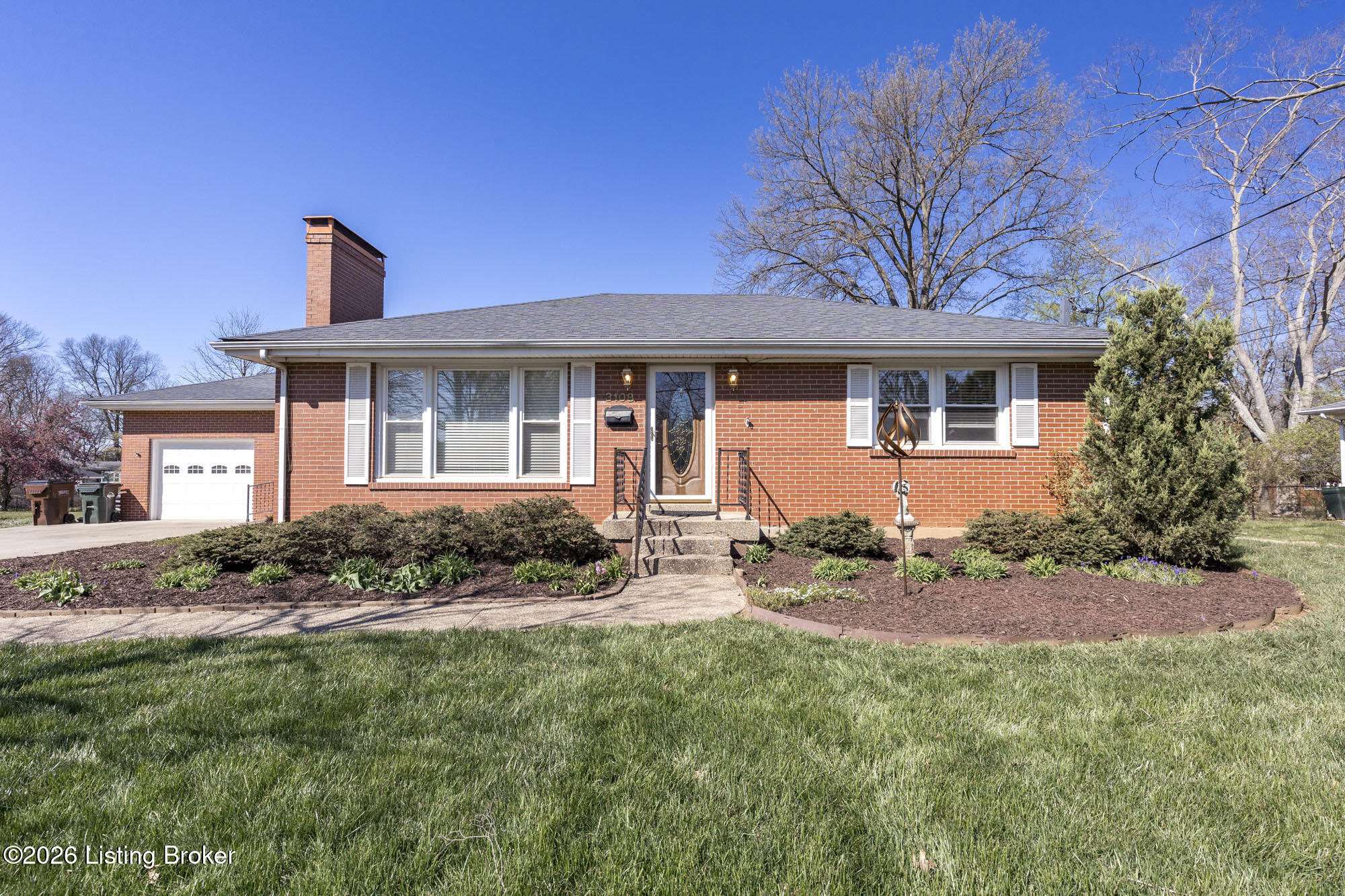 3108 Hewitt Ave
