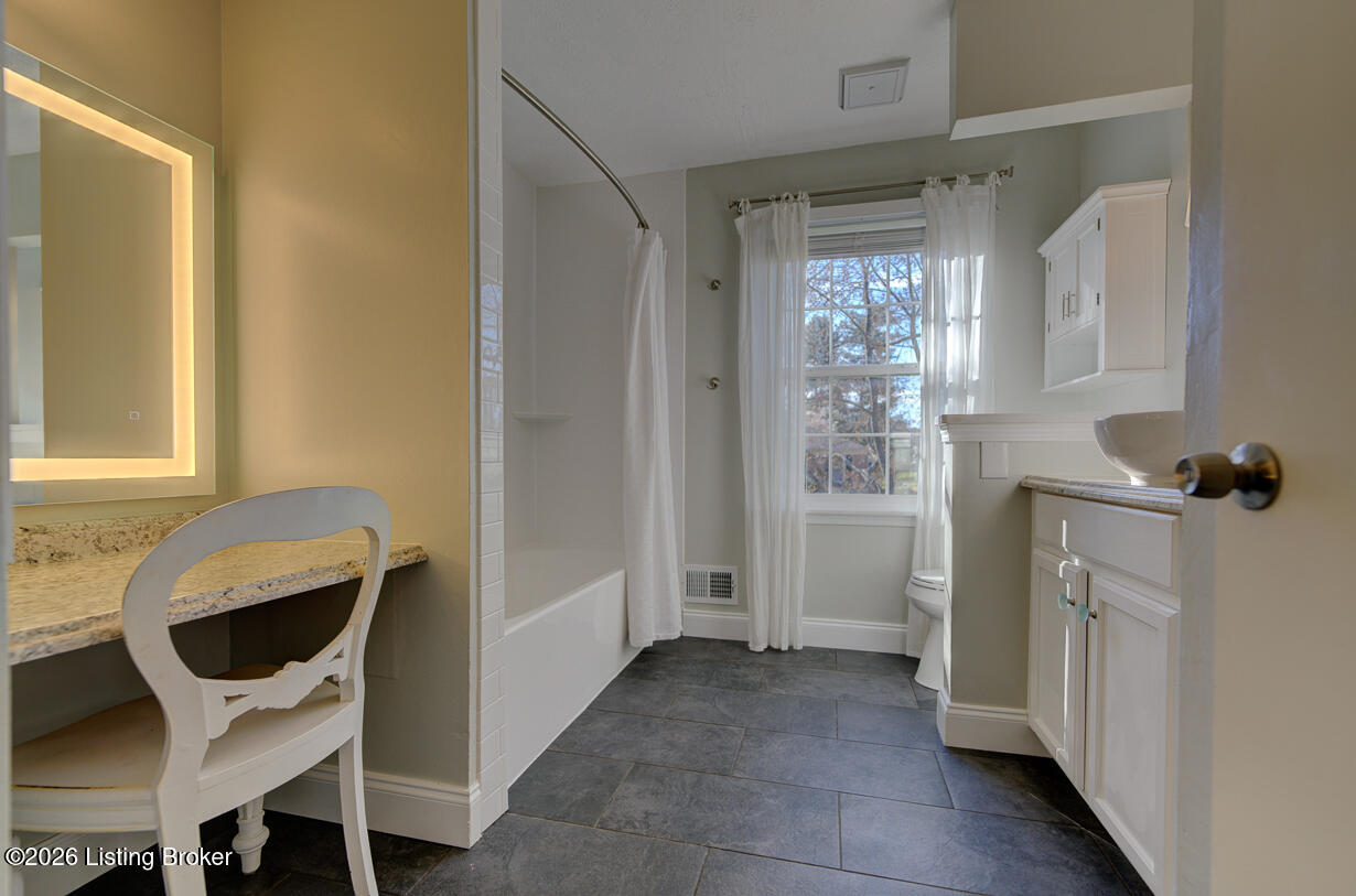 8605 Longborough Way