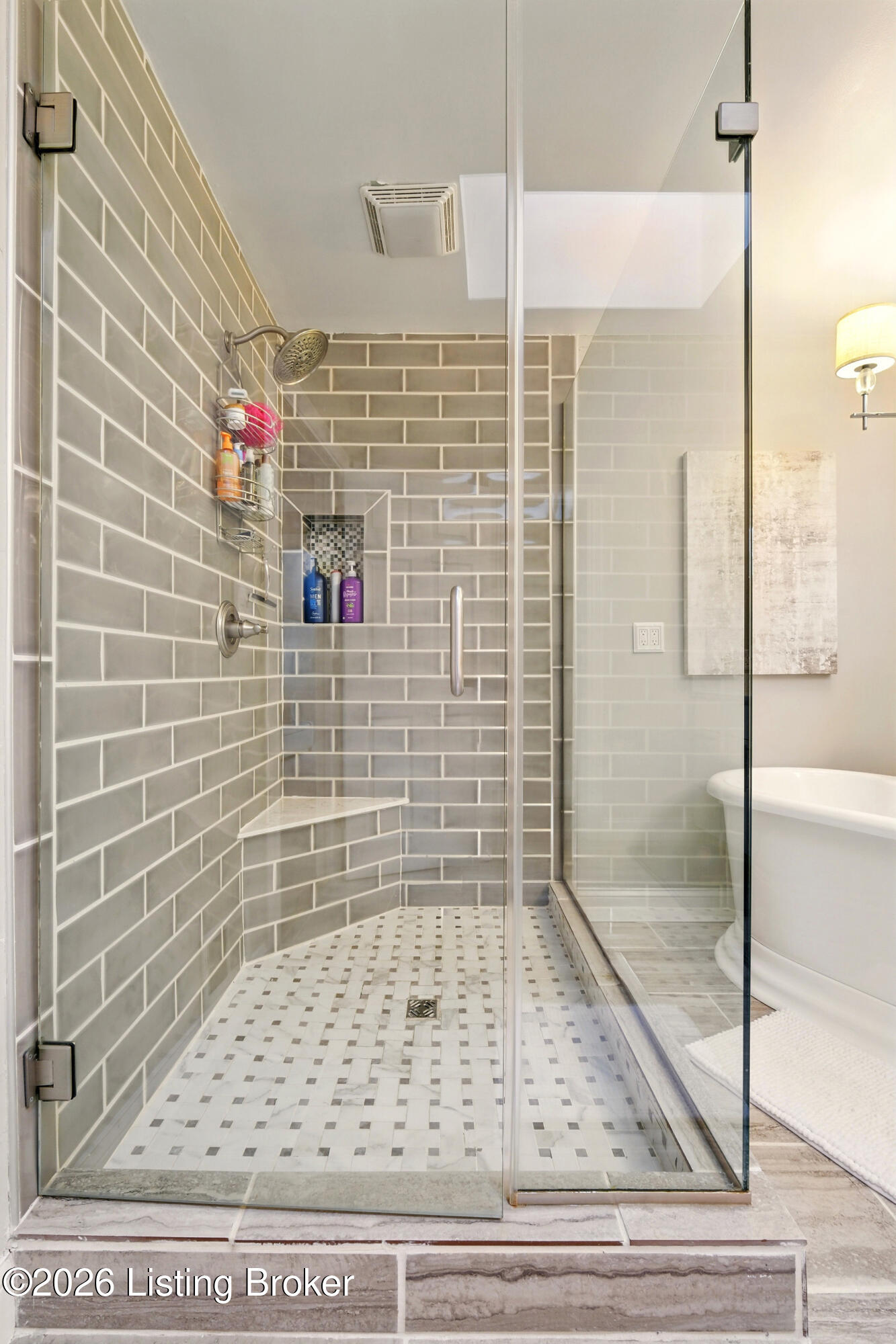 811 Foxfire Dr
