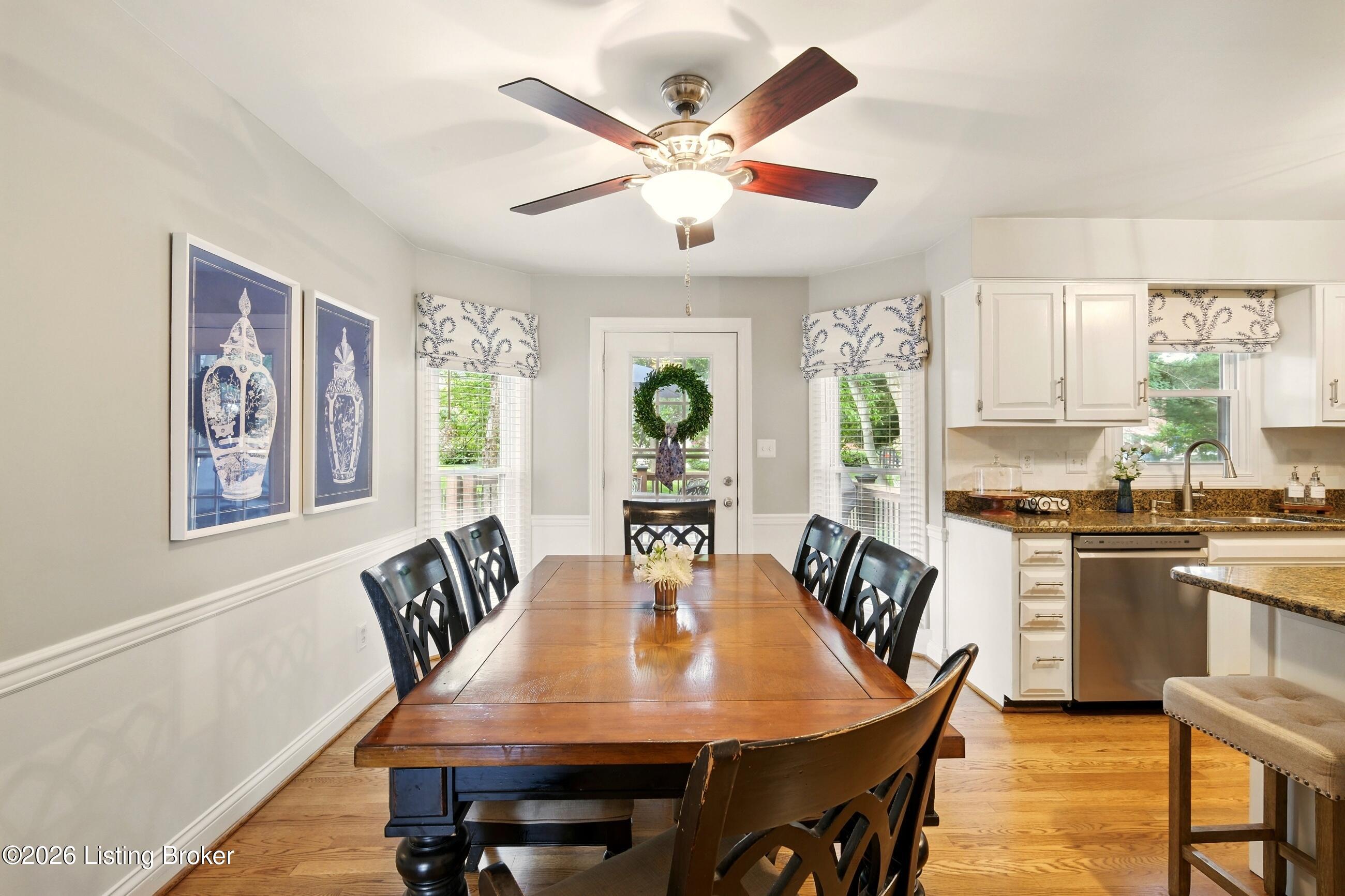 811 Foxfire Dr