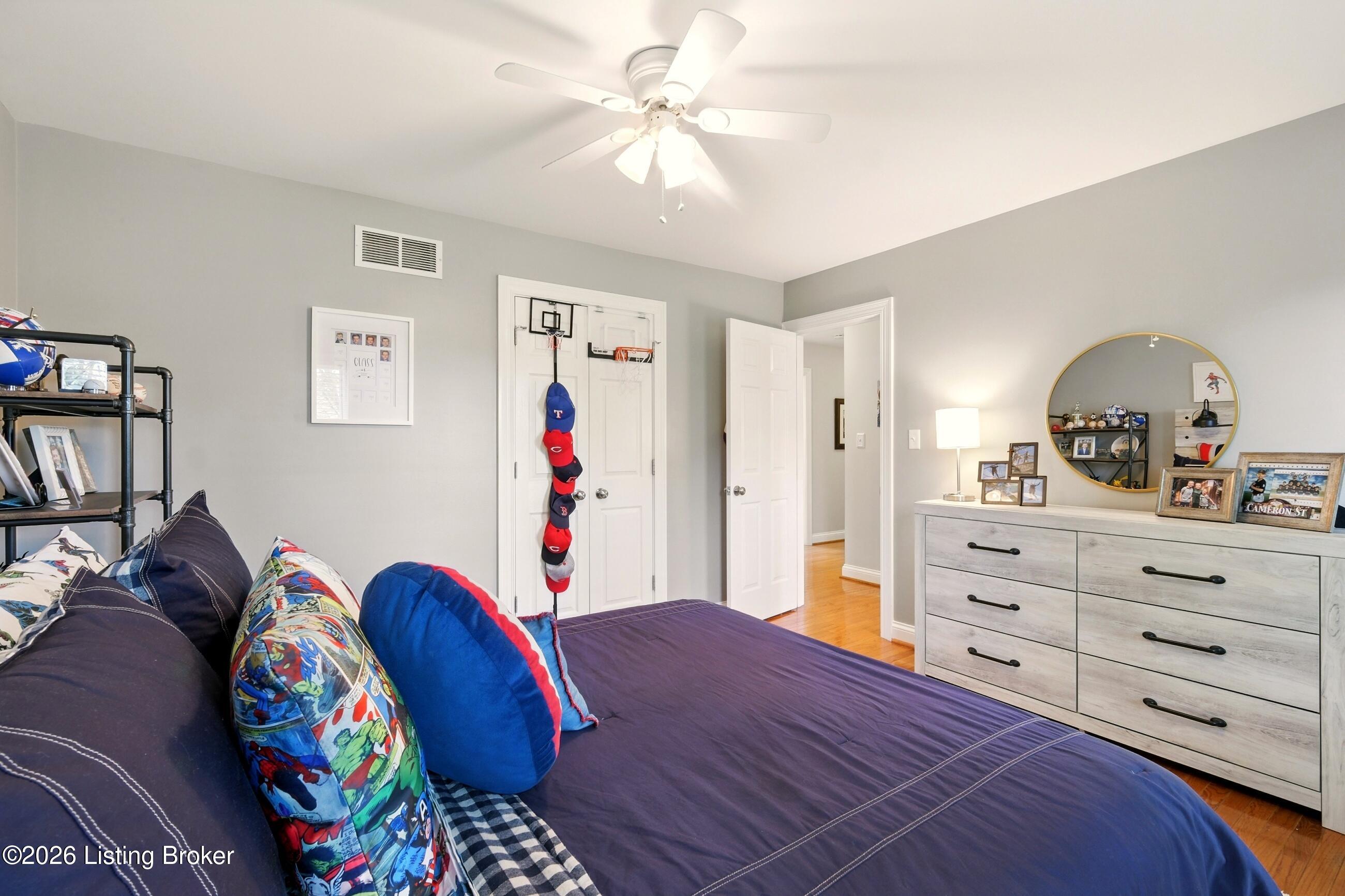 811 Foxfire Dr