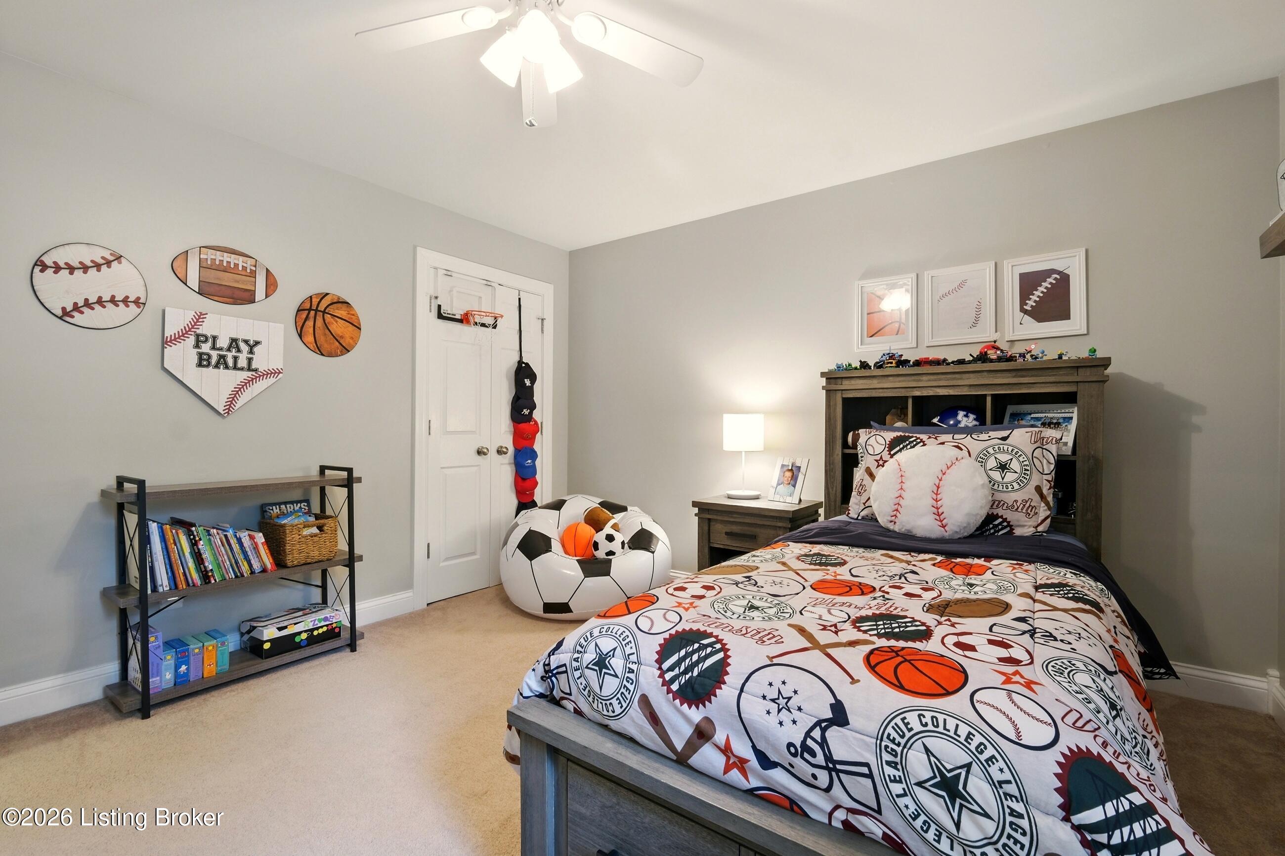 811 Foxfire Dr