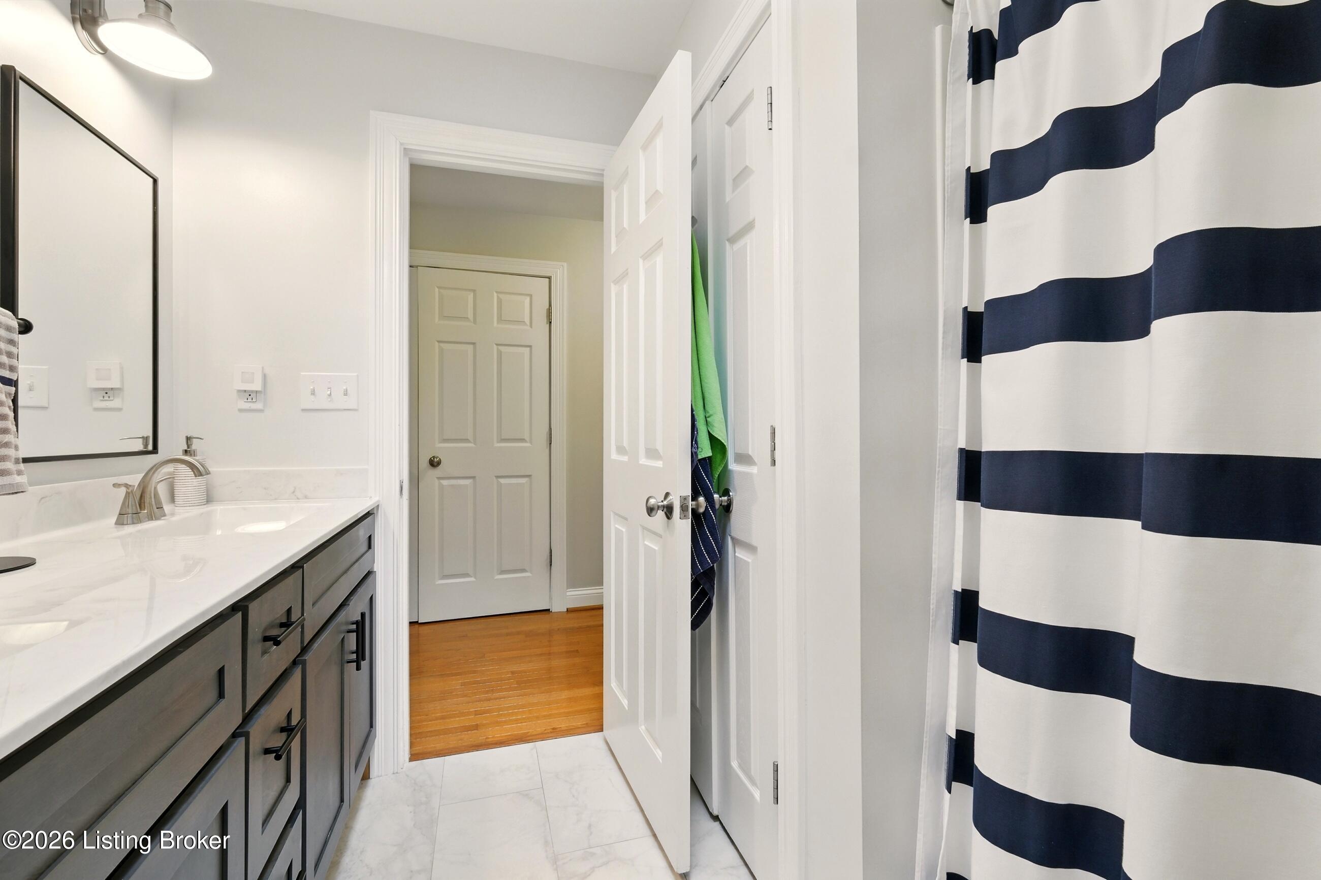 811 Foxfire Dr