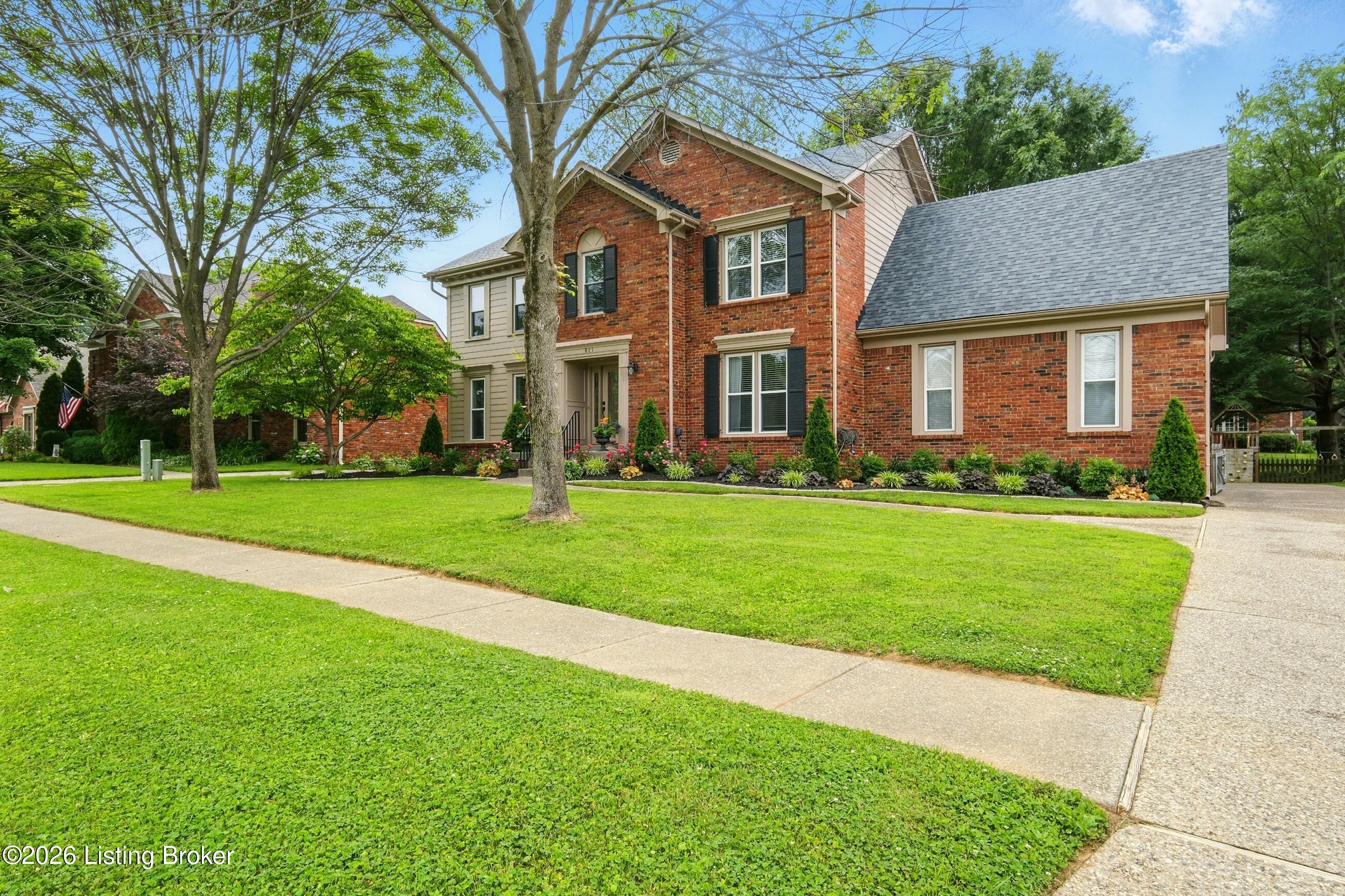 811 Foxfire Dr