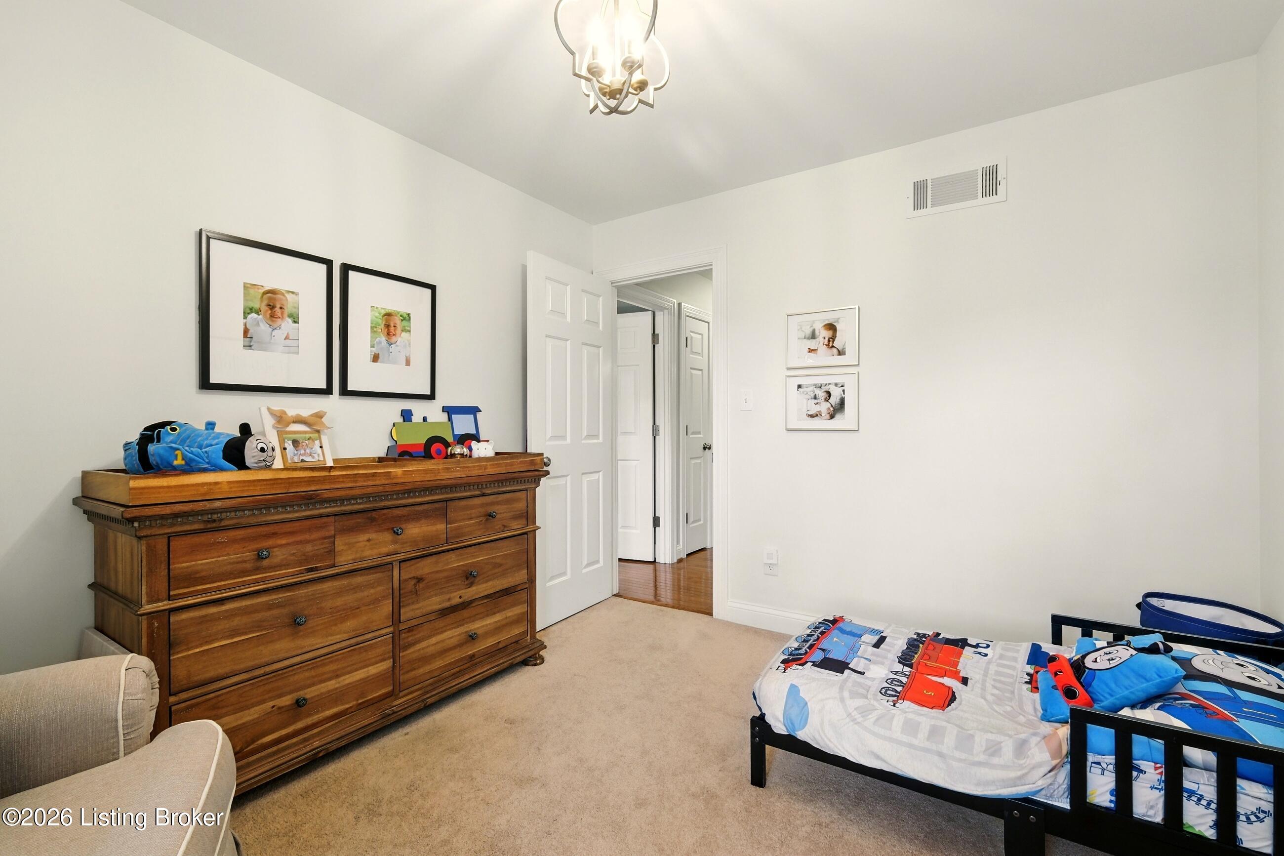 811 Foxfire Dr