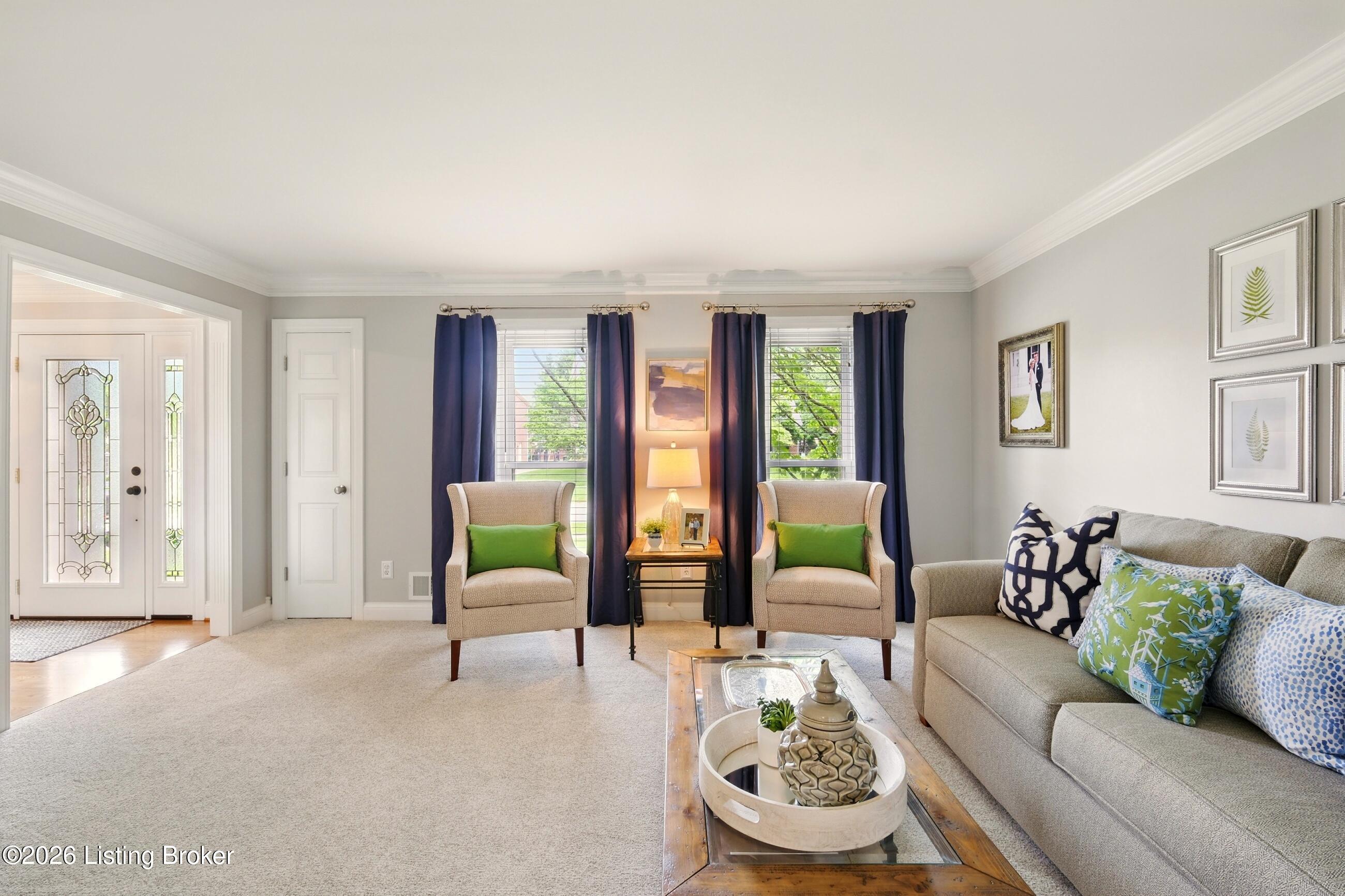811 Foxfire Dr