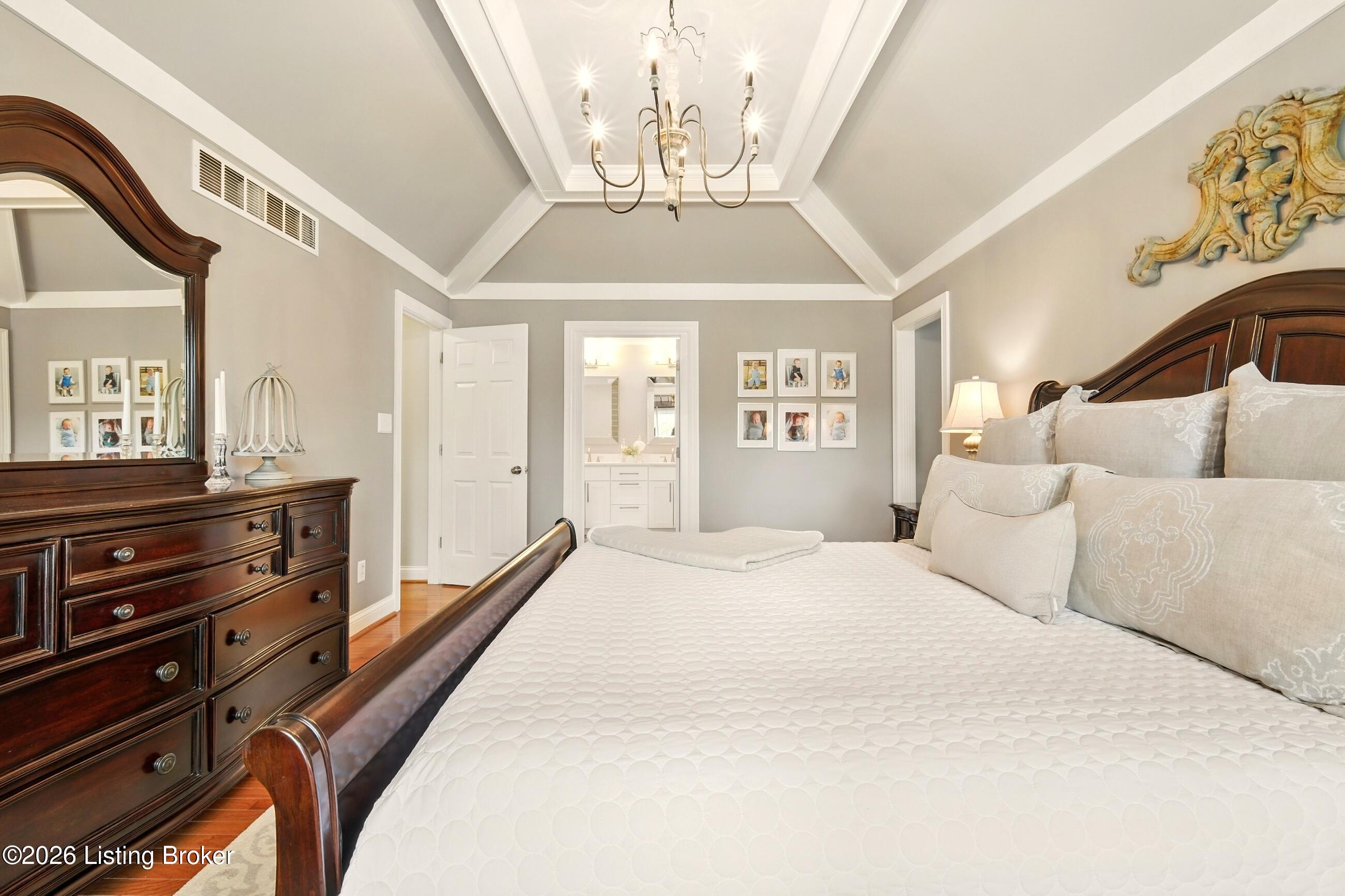 811 Foxfire Dr