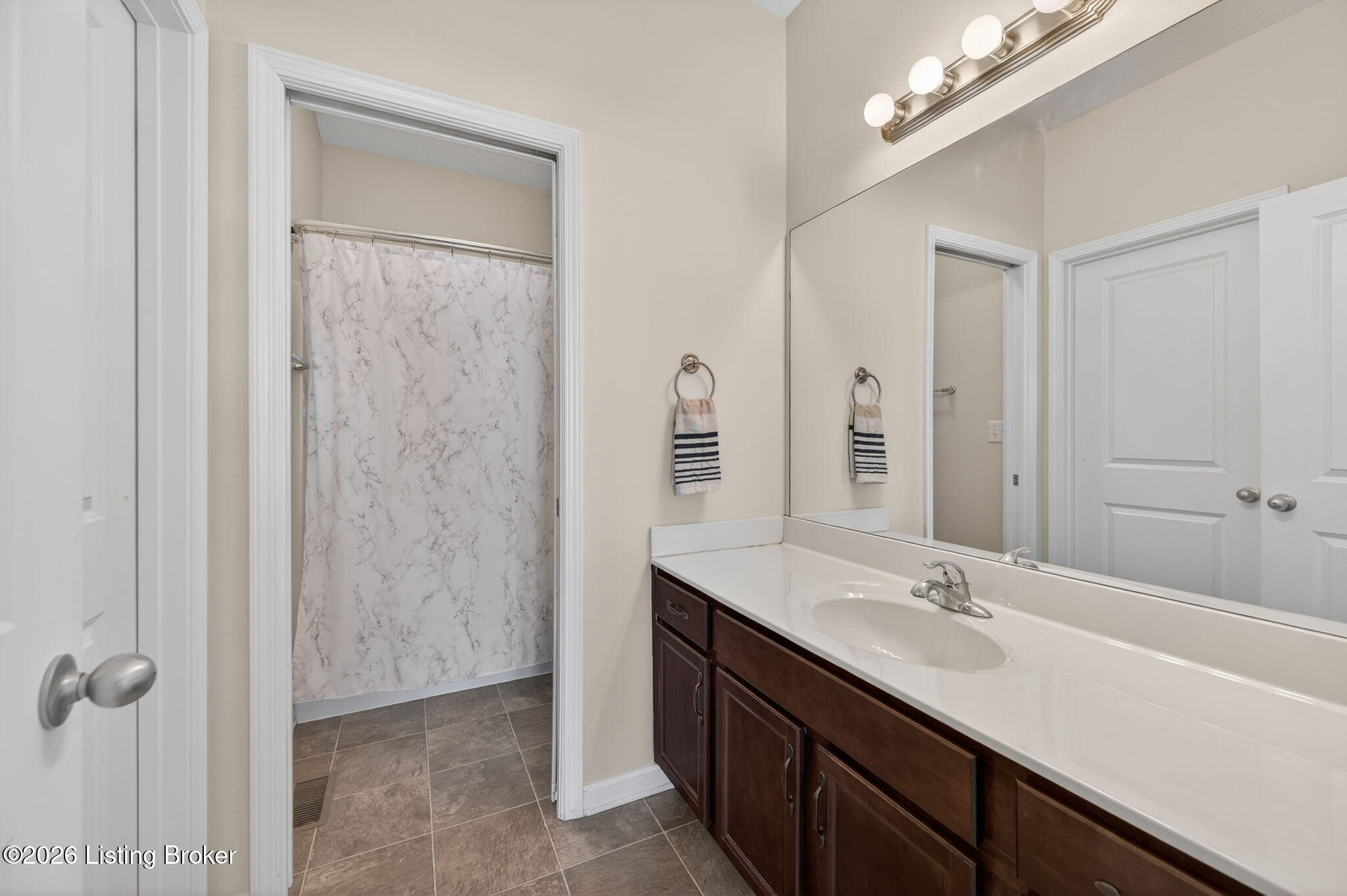137 Spring Leaf Ct