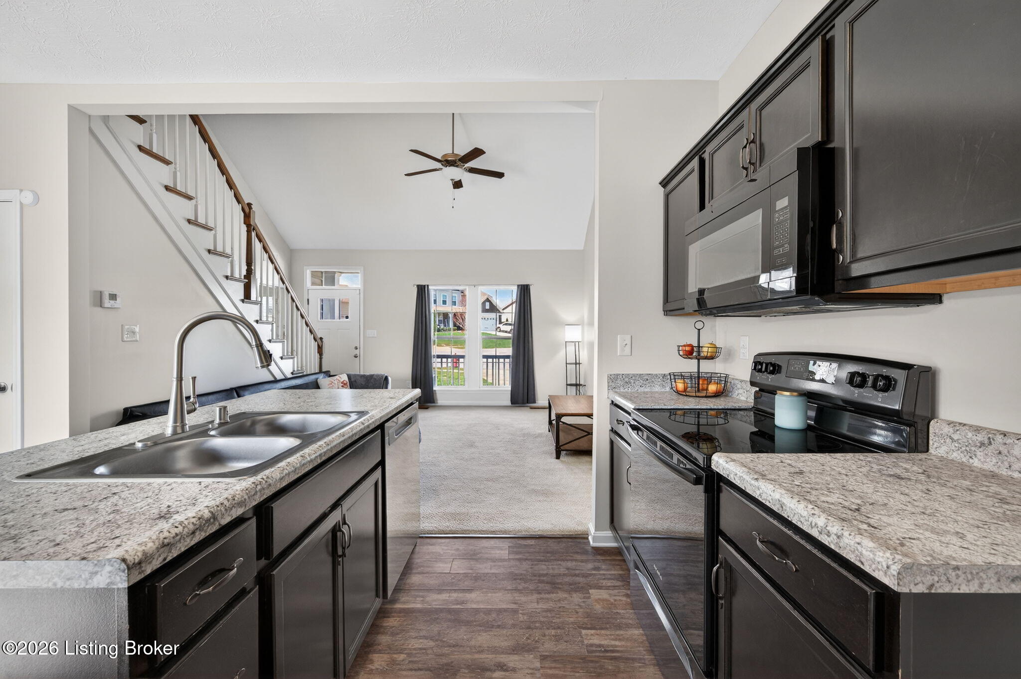 137 Spring Leaf Ct