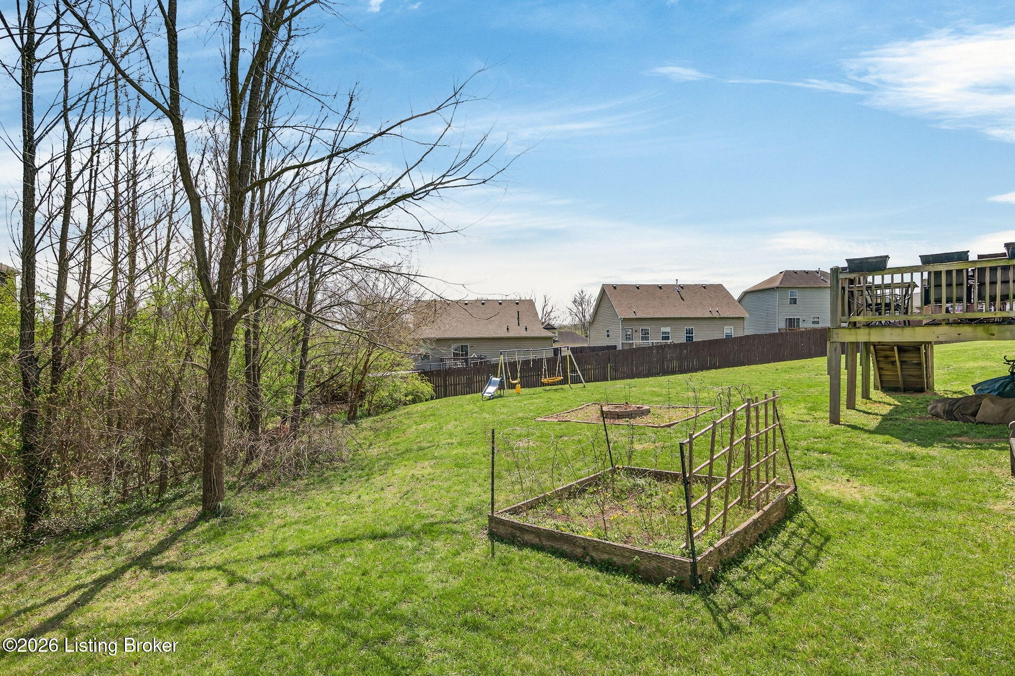 137 Spring Leaf Ct