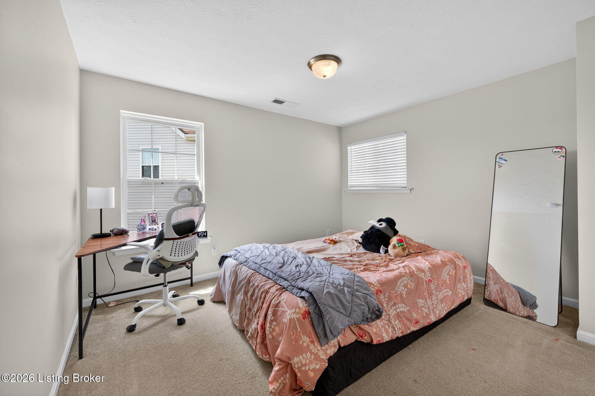 137 Spring Leaf Ct