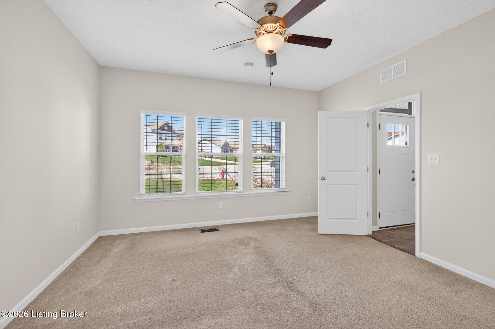 137 Spring Leaf Ct
