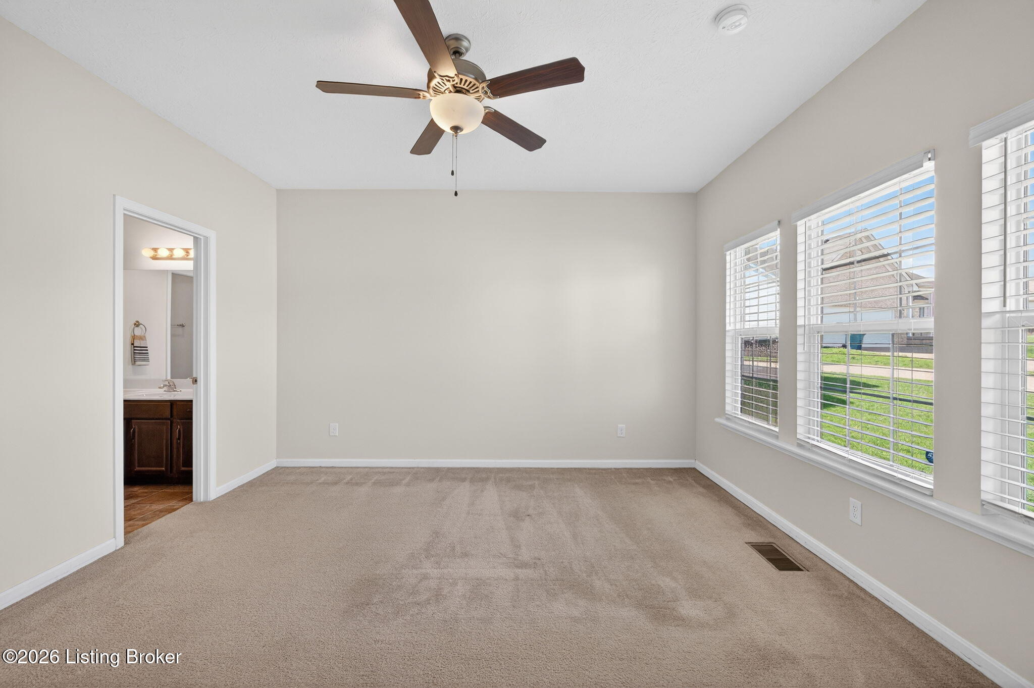 137 Spring Leaf Ct